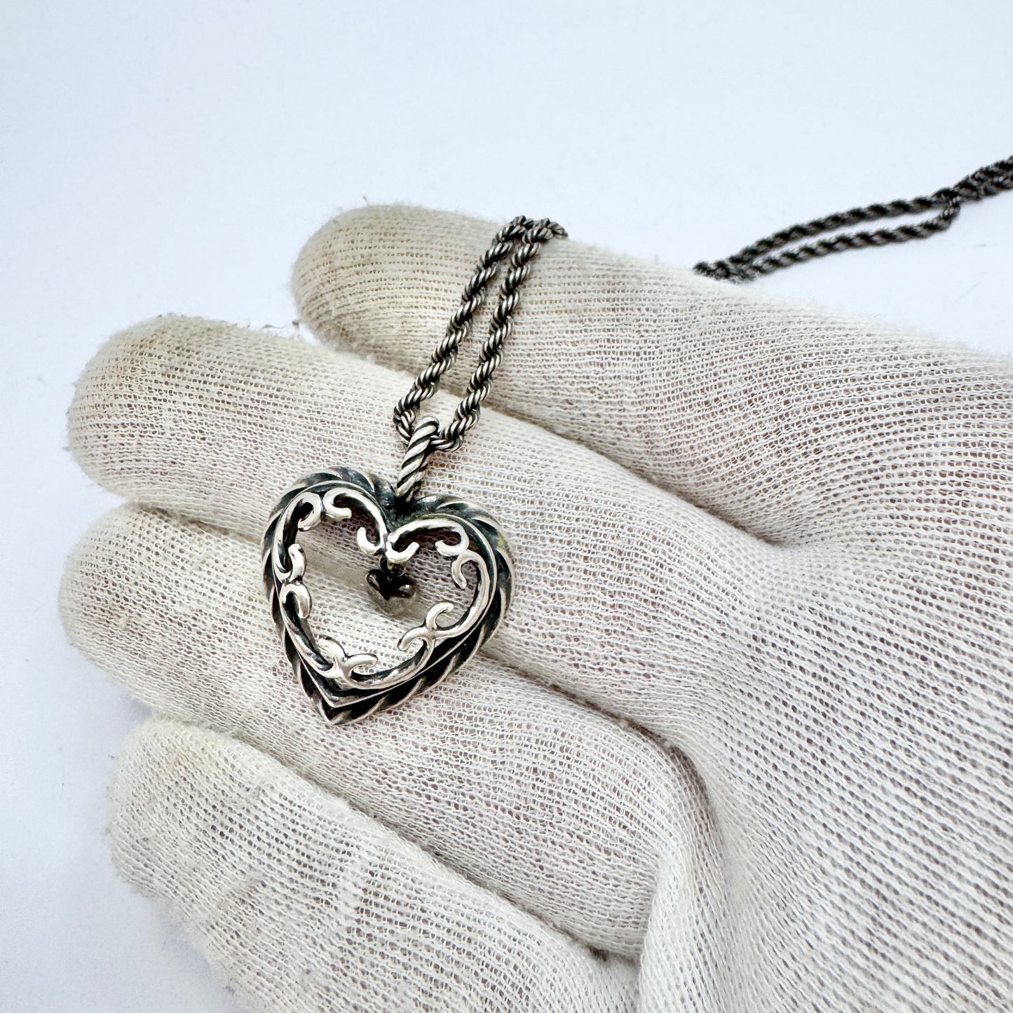 Kalevala Koru, Finland Vintage Sterling Silver Heart Of The House Pendant Necklace