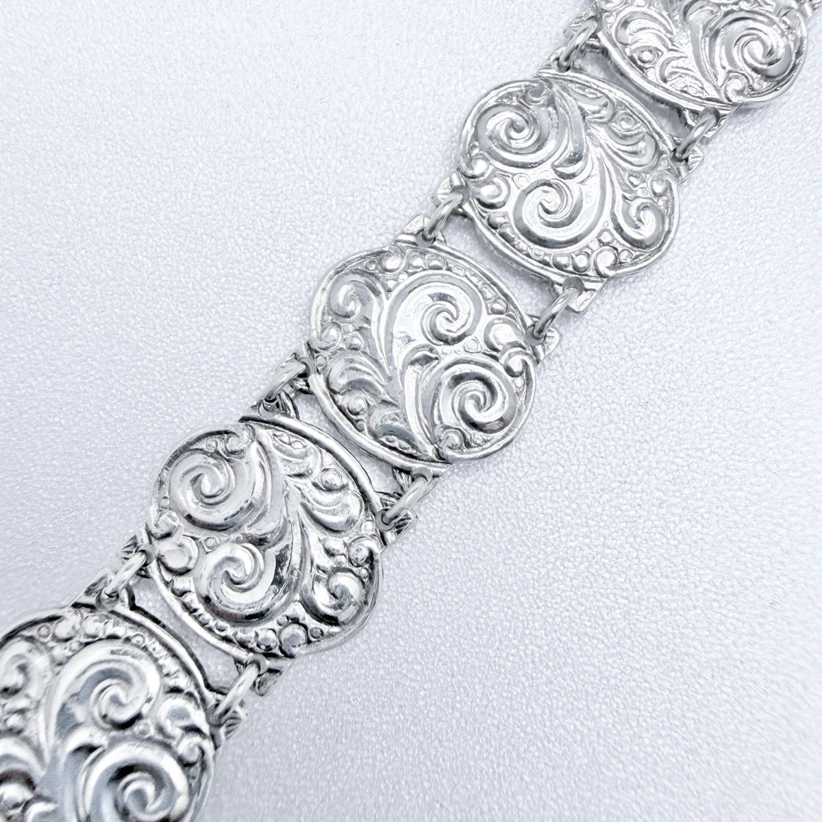 Johannes Bronee, Denmark c 1950s. Vintage Solid SIlver Bracelet.