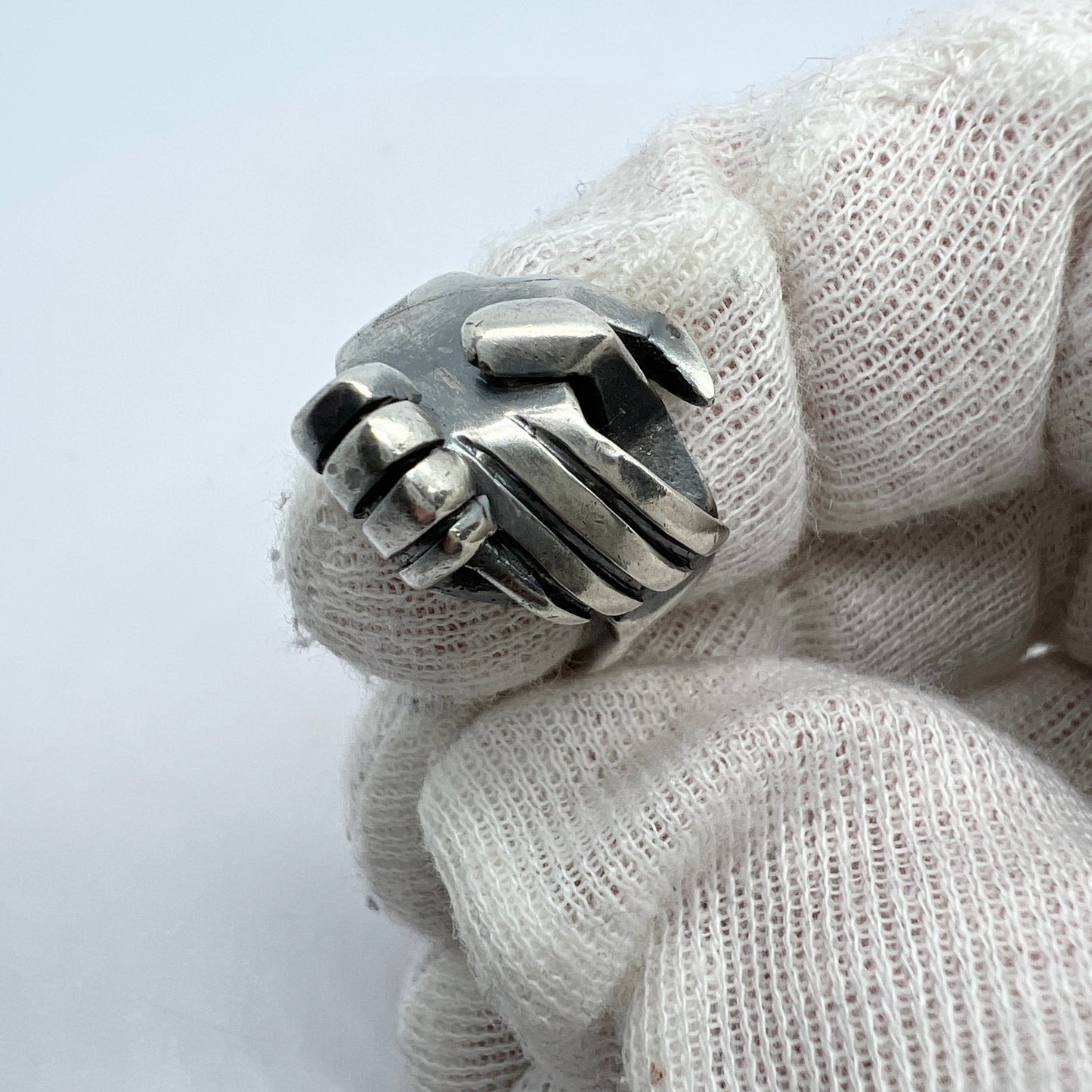 Vintage c 1960s. Sterling Silver Shaking Hands Ring. Makers Mark.