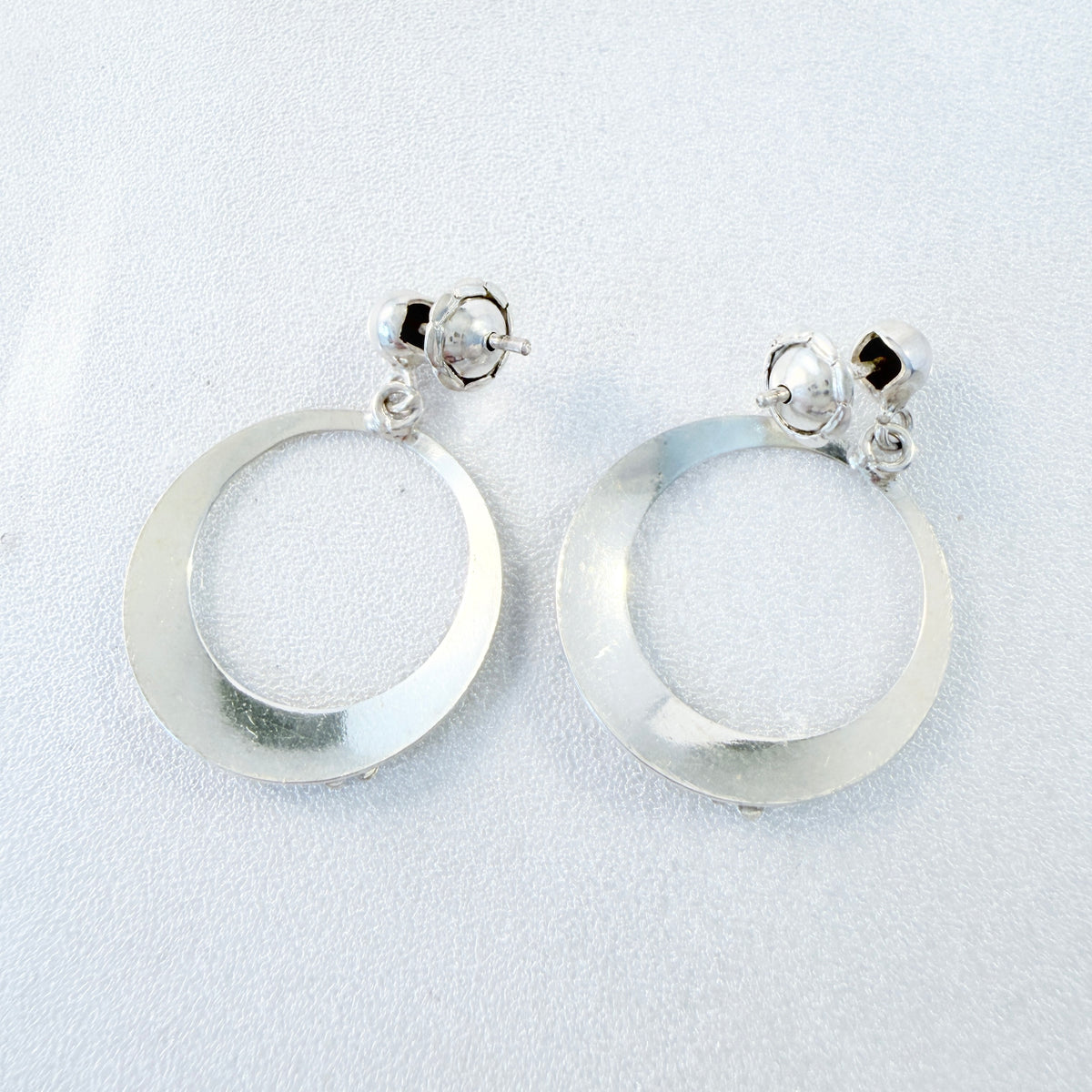 Vintage ca 1960s. Solid 835 Silver Flower Earrings. Prob. Germany.