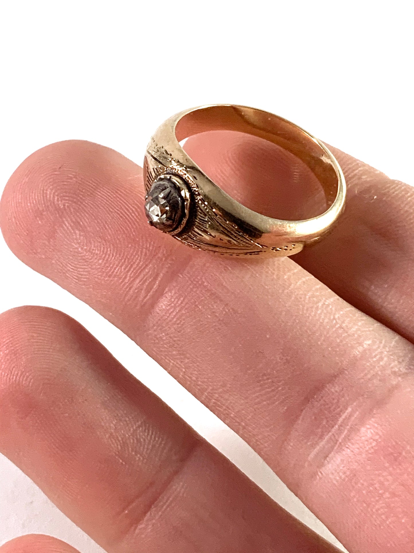 ジョージアン 18K ゴールド クローズドバック ローズカット ダイヤモンド メンズ リング。スカンジナビア メーカーズ マーク。