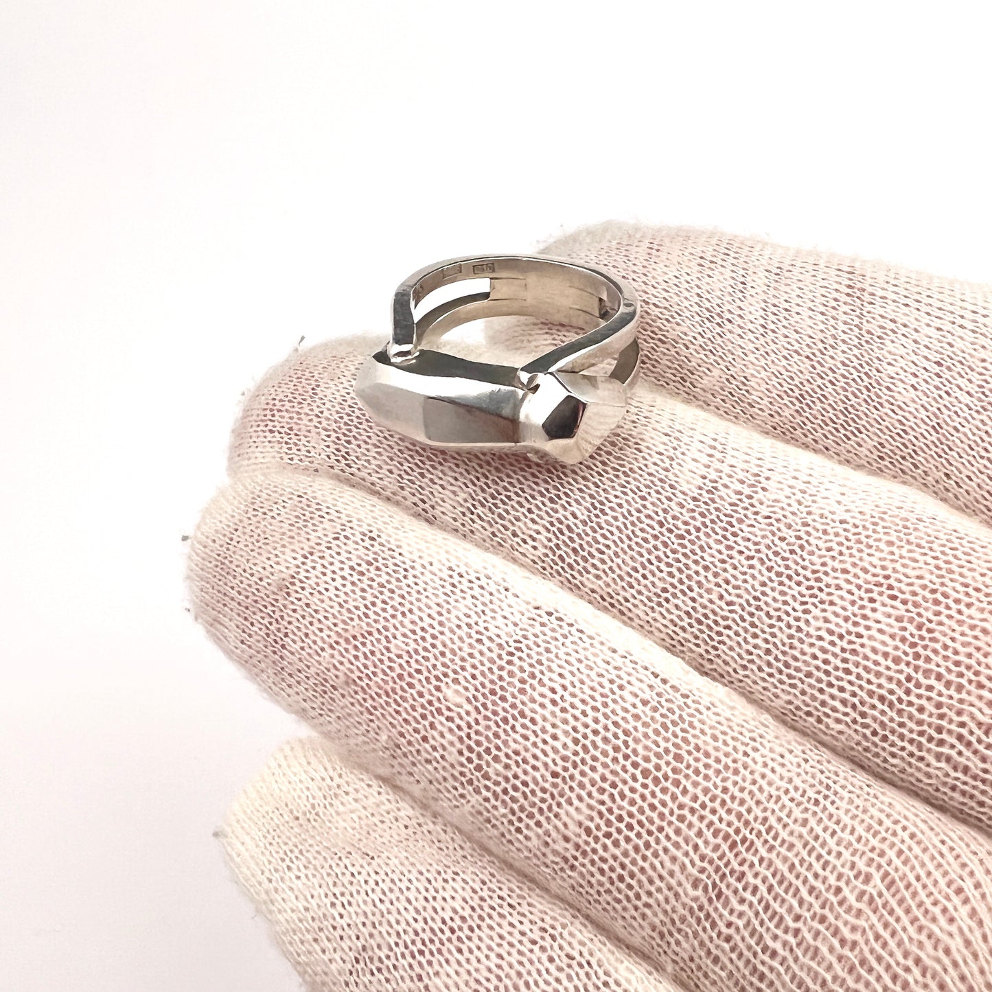 Rey Urban, Sweden 1977. Vintage Modernist Sterling Silver Ring.