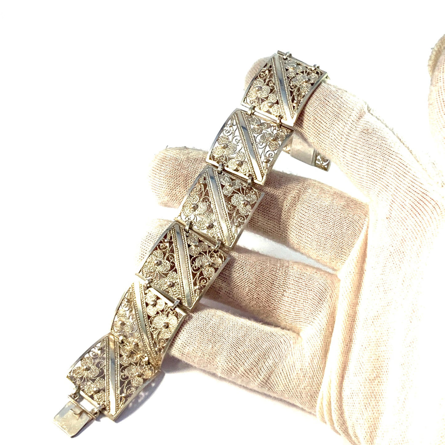 Vintage 1940-50s. Solid 835 Silver Filigree Link Bracelet.