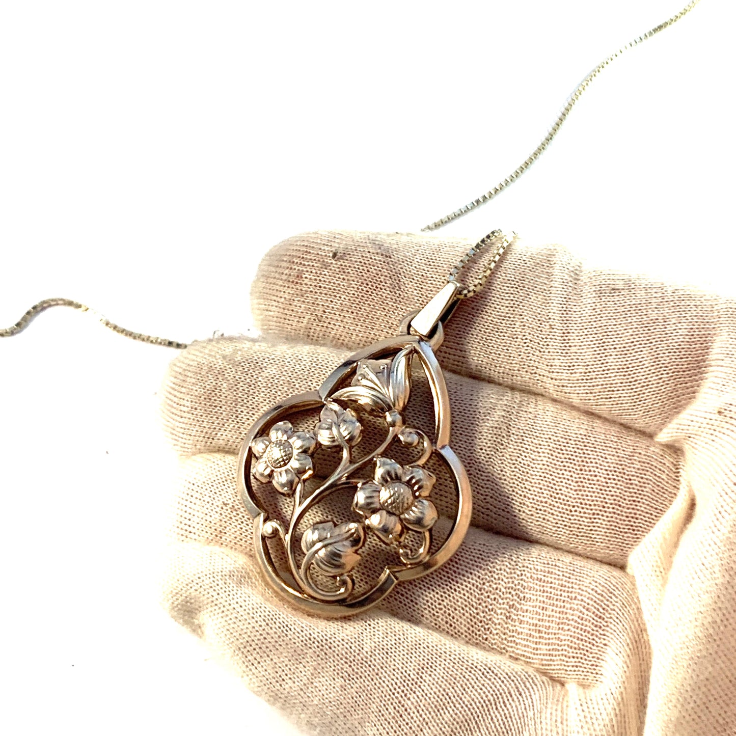 G Dahlgren, Sweden 1945. Gilt Sterling Silver Pendant Long Chain Necklace.