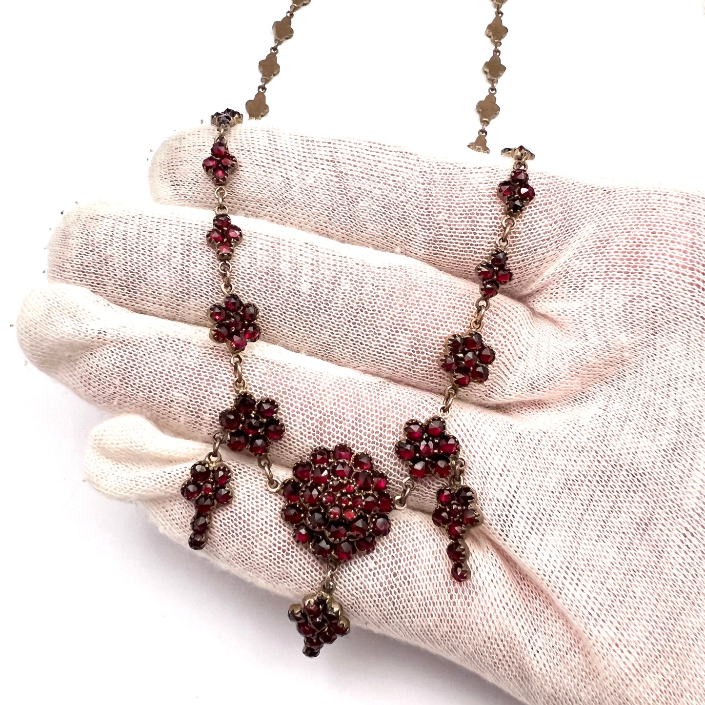 アンティーク 後期ビクトリア朝ボヘミアン ガーネット 金メッキ メタル ネックレス 18K セーフティ チェーン付き