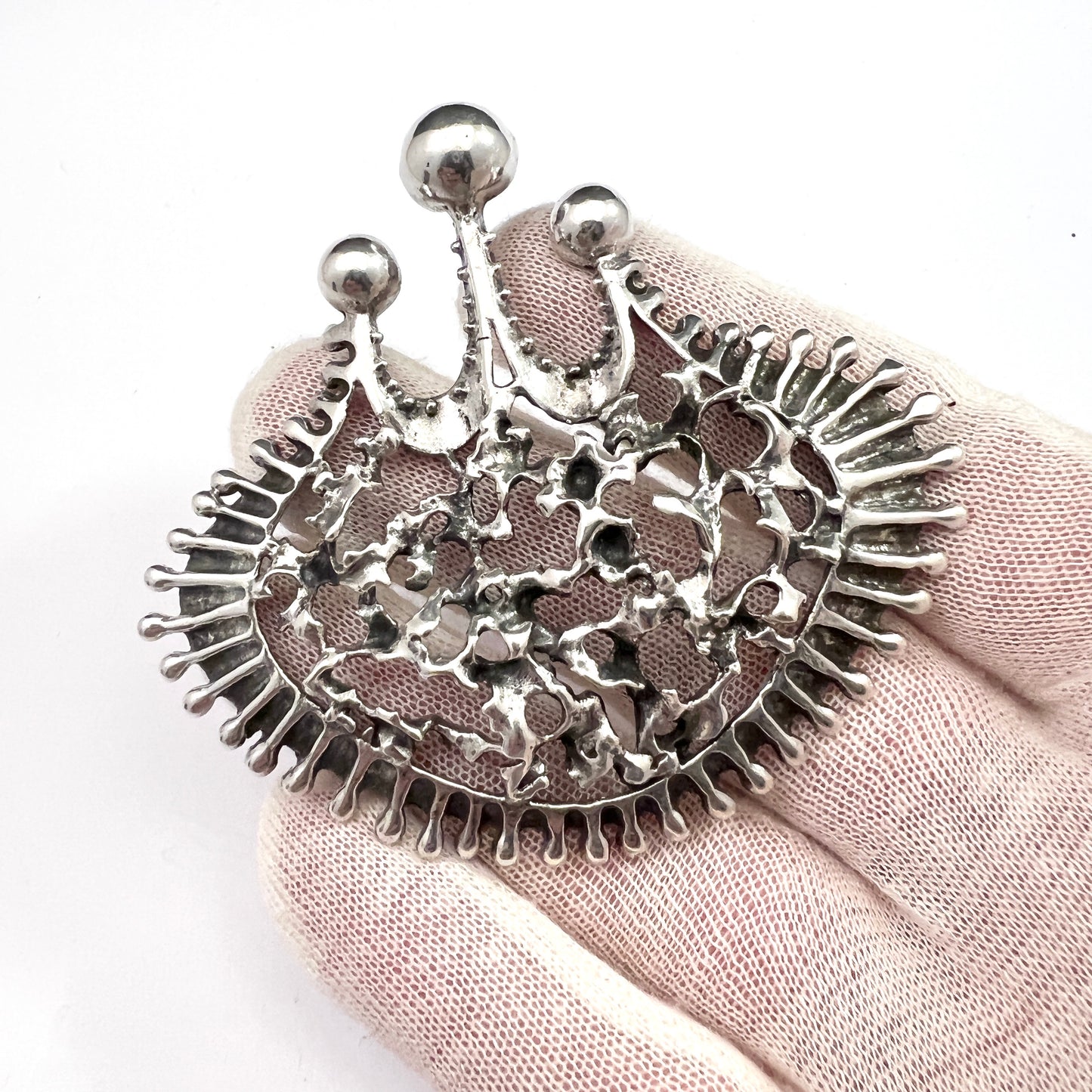 Valo Koru, Finland 1973. Very Large Vintage Modernist Solid Silver Pendant.