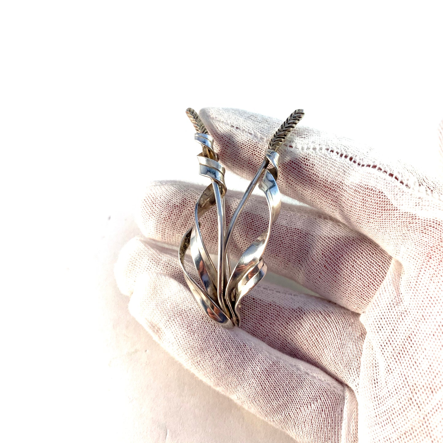 Acke R Tötterman, Sweden 1951 Large Sterling Silver Brooch. Signed.