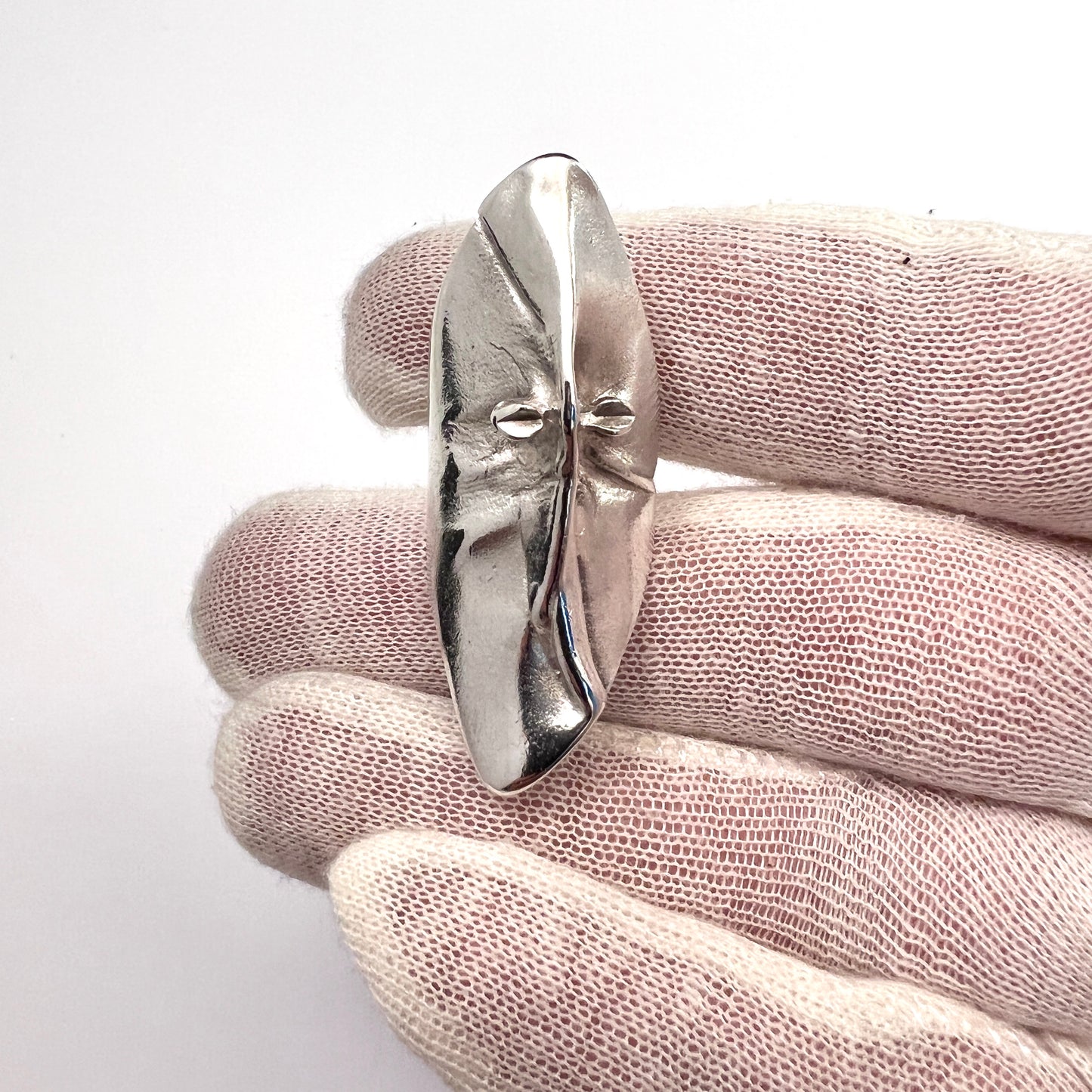 Bjorn Weckstrom for Lapponia, Finland 1987. Vintage Sterling Ring. Design Gondas Mask