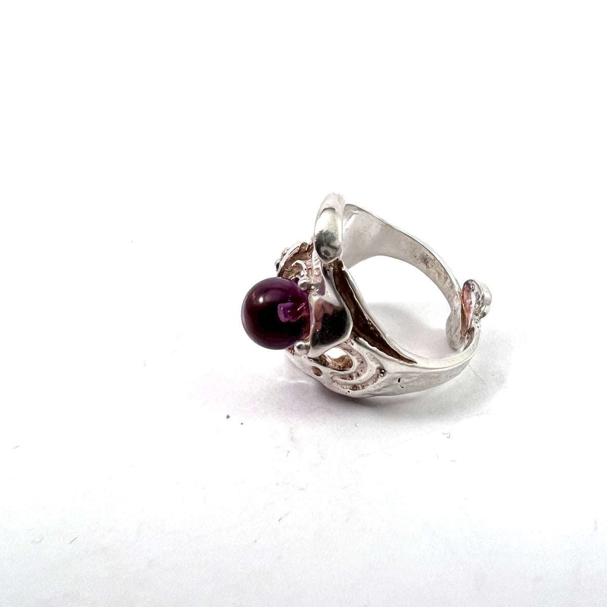 Robbert, Sweden c 1970s. Vintage Sterling Silver Amethyst Ring