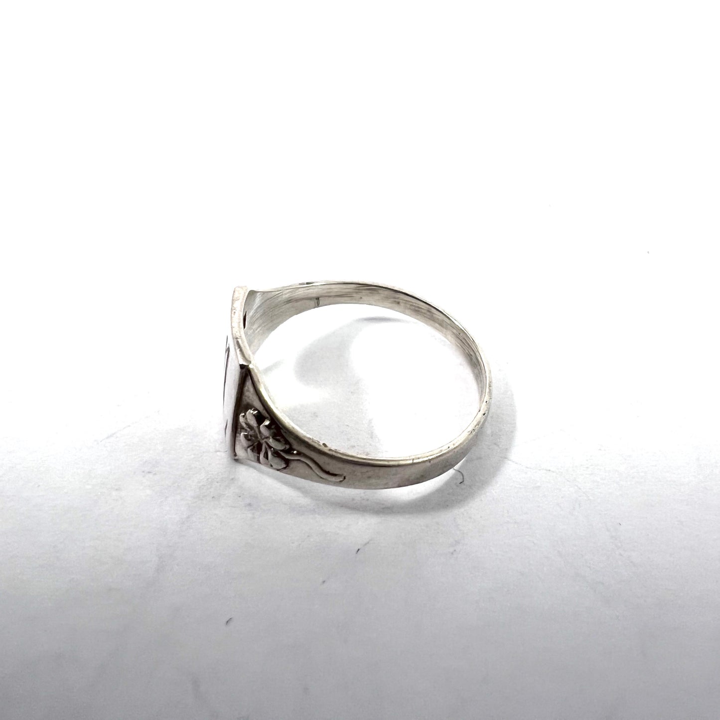 Wahlberg, Sweden 1947. Vintage Sterling Silver Woman Signet Ring. ML
