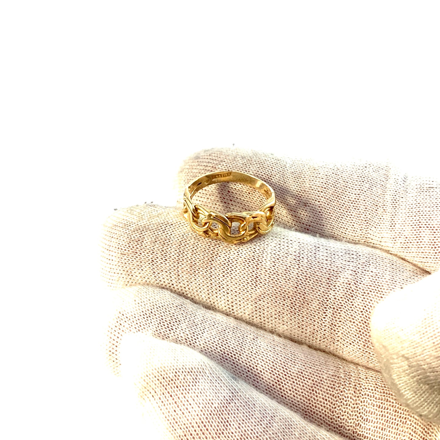 Wiktorsson, Sweden 1960s. Vintage 18k Gold Bismarck Ring.