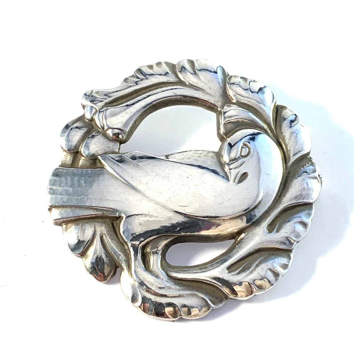 Georg Jensen, Denmark 1933-1945. Sterling Silver Dove Brooch. Design 123 by Kristian Møhl-Hansen