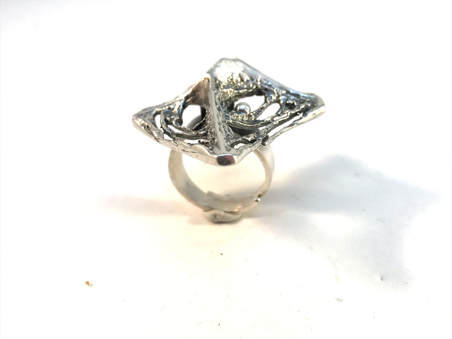 Sten & Laine Finland year 1971 Bold Large Solid Silver Ring.