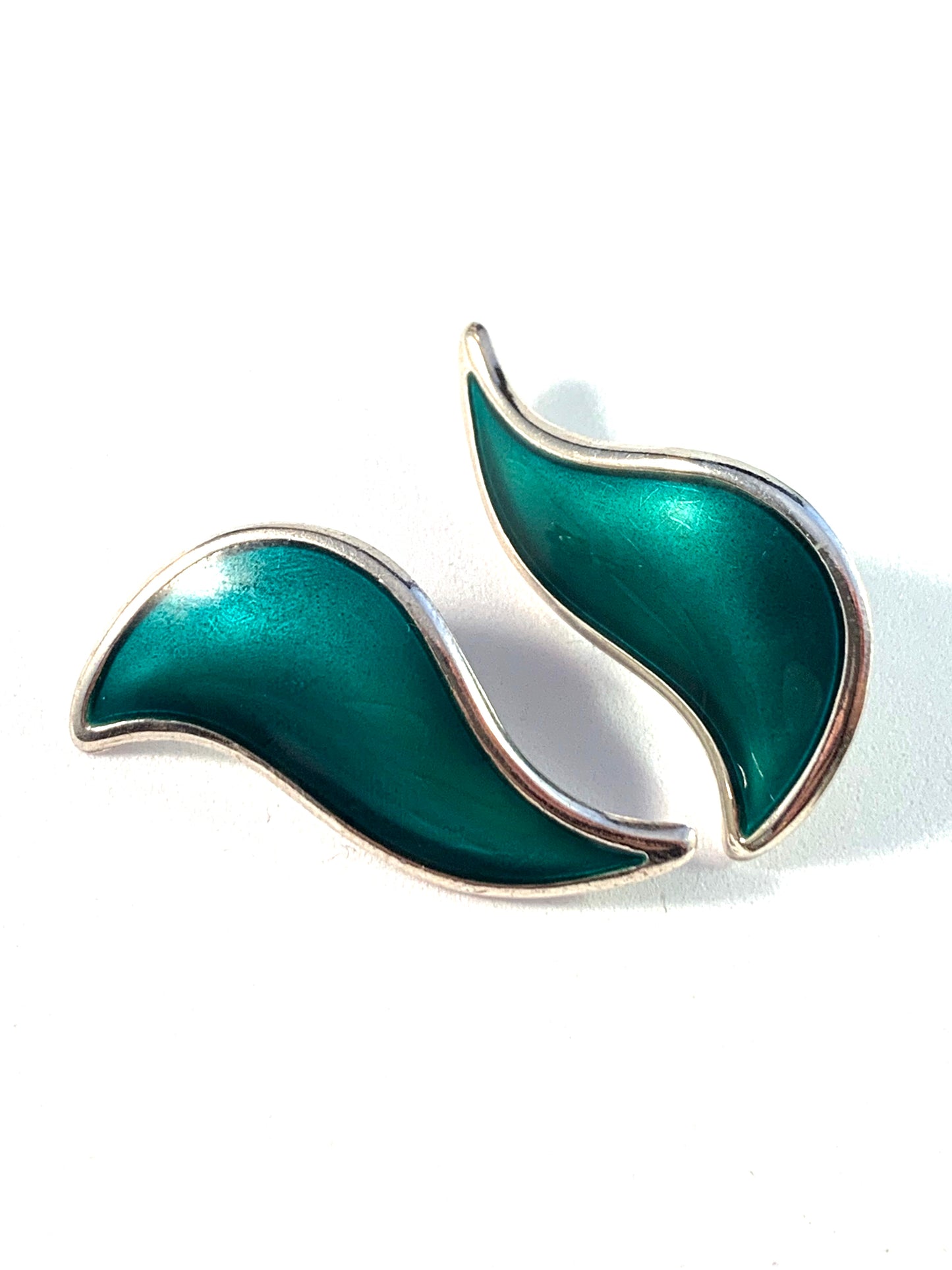 David-Andersen designer Synnøve Korssjøen Vintage Sterling Silver Dark Forest Green Enamel Large Stud Earrings.
