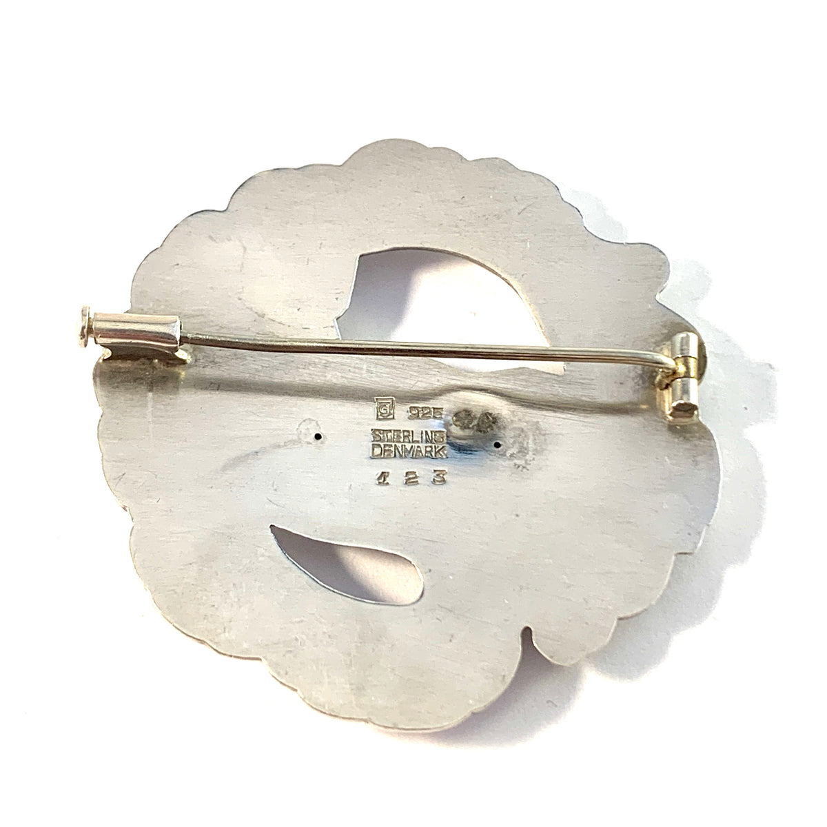 Georg Jensen, Denmark 1933-1945. Sterling Silver Dove Brooch. Design 123 by Kristian Møhl-Hansen