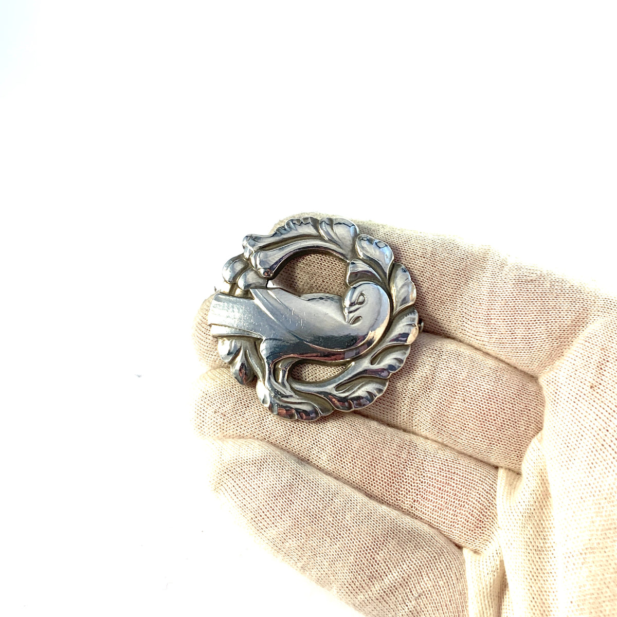 Georg Jensen, Denmark 1933-1945. Sterling Silver Dove Brooch. Design 123 by Kristian Møhl-Hansen