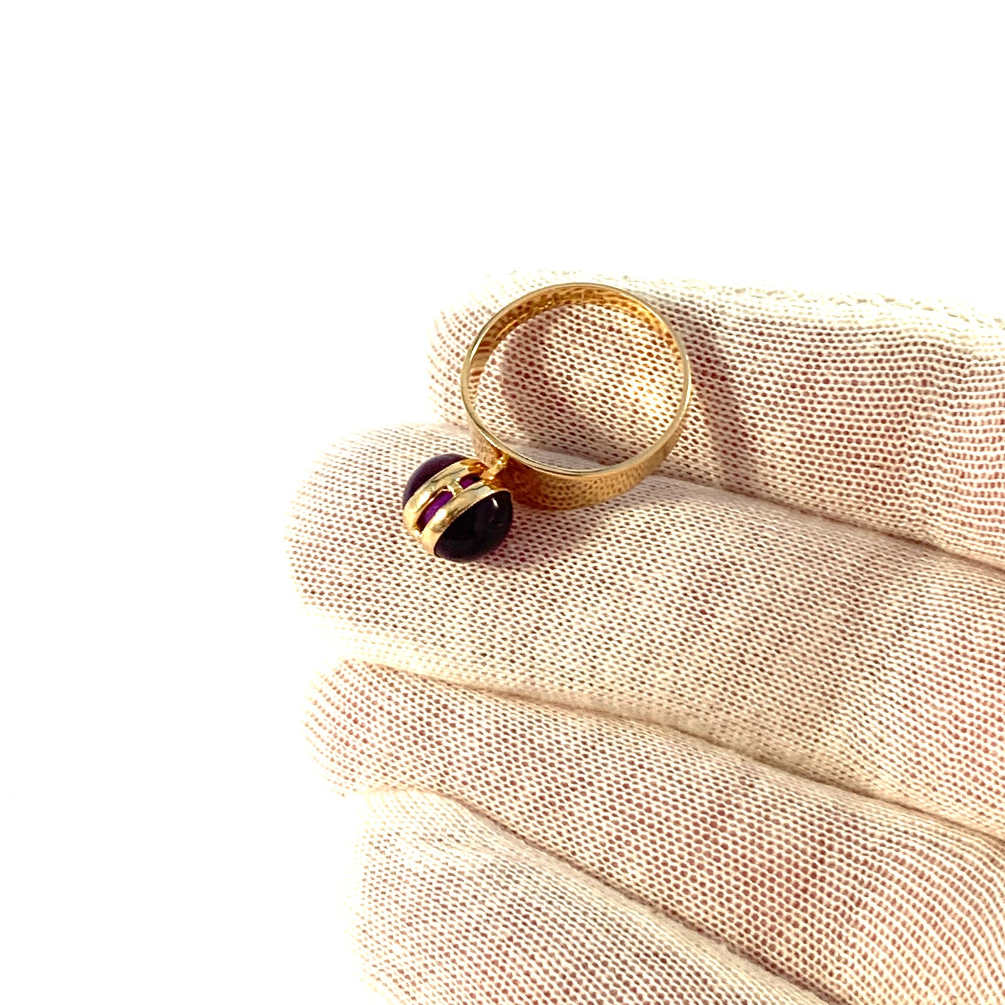 Sigvard Ljungström, Sweden 1963. Vintage 18k Gold Amethyst Ring.