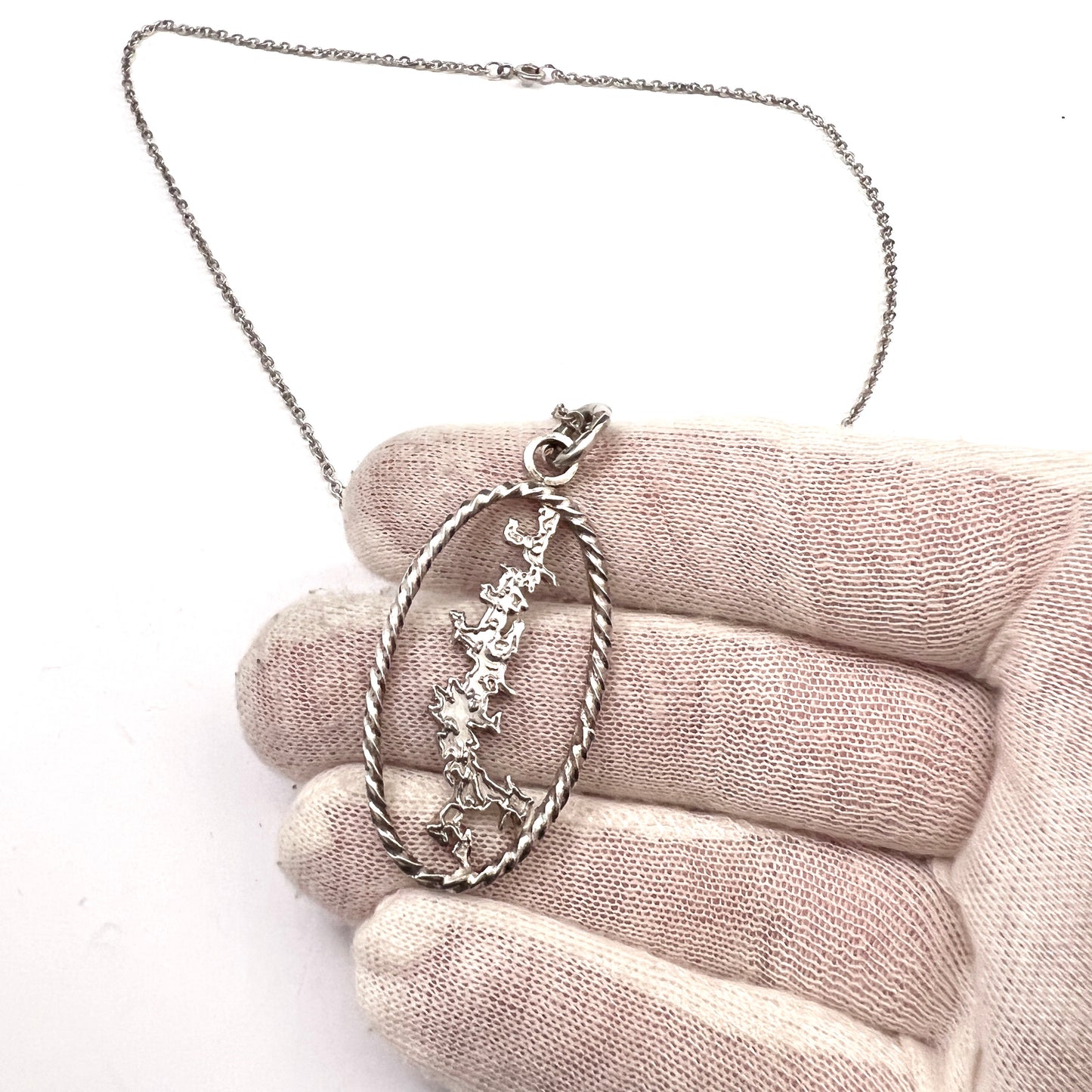 Kalevi Korhonen, Finland year 1980 Organic Solid Silver Pendant Necklace.