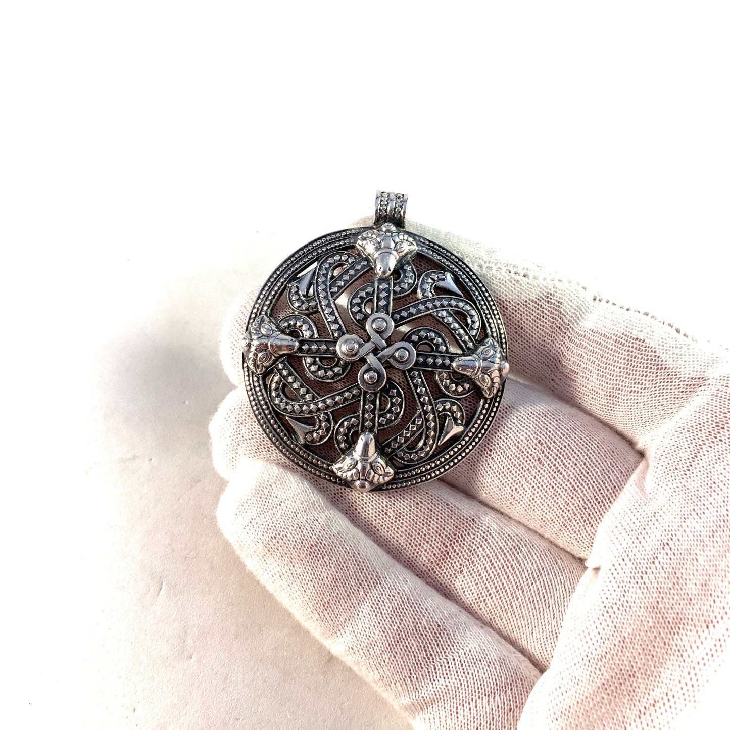Kalevala Koru, Finland 1963 Large Vintage Sterling Silver Unisex Pendant.