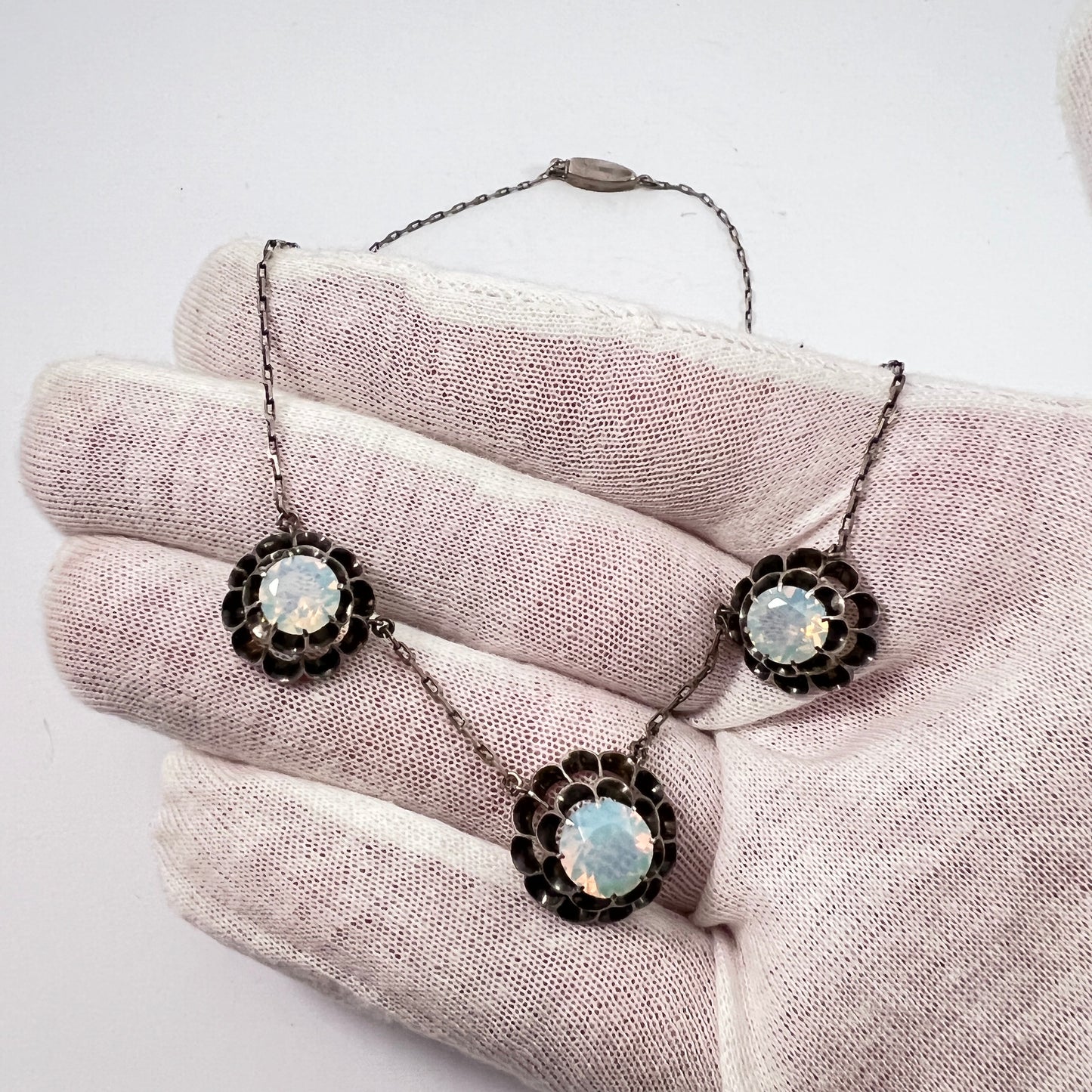 Japan Art Deco c 1930 Solid Silver Opalescent Opalite Necklace.