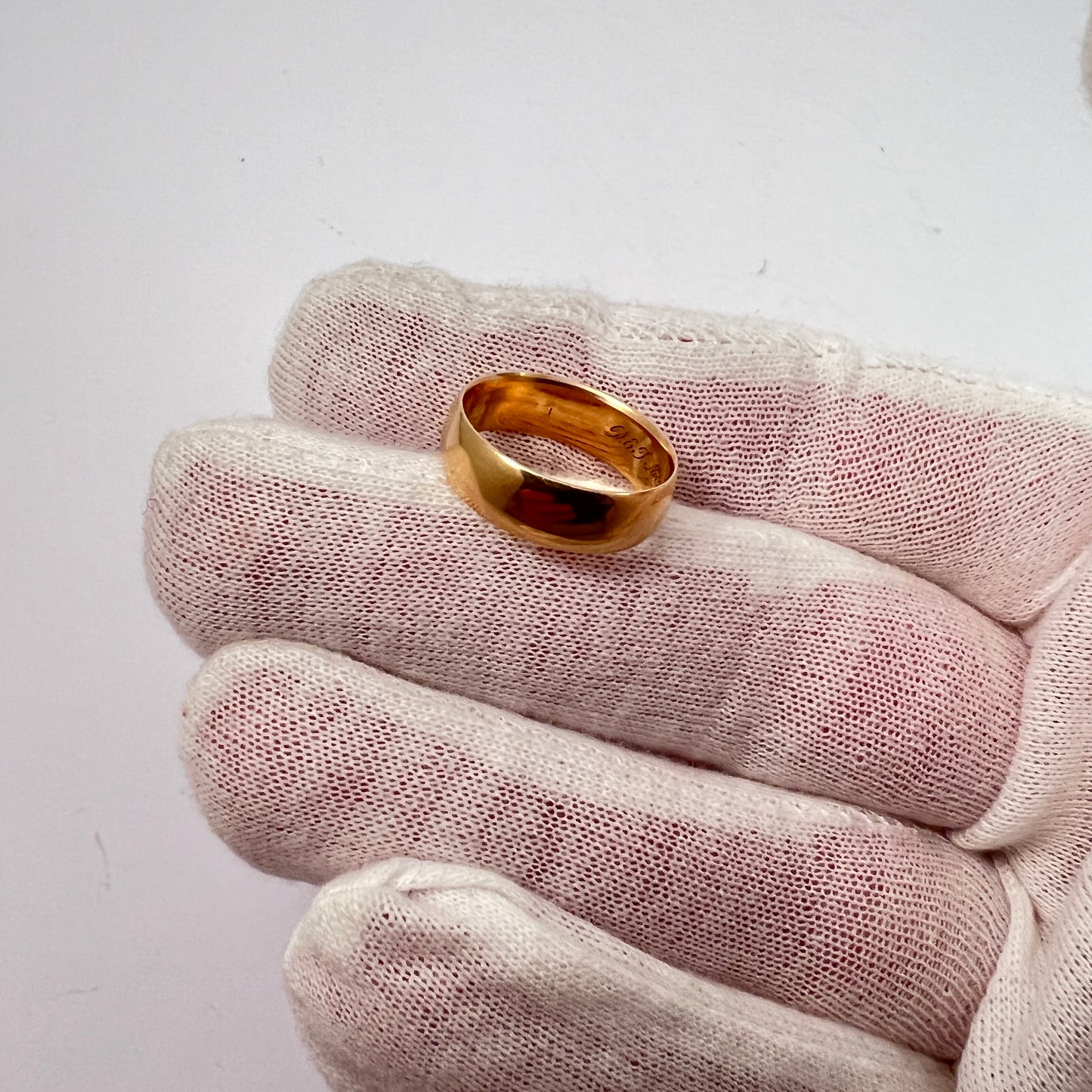 Antique 1886 Victorian 18k Wedding Band Ring. 7 1/4.