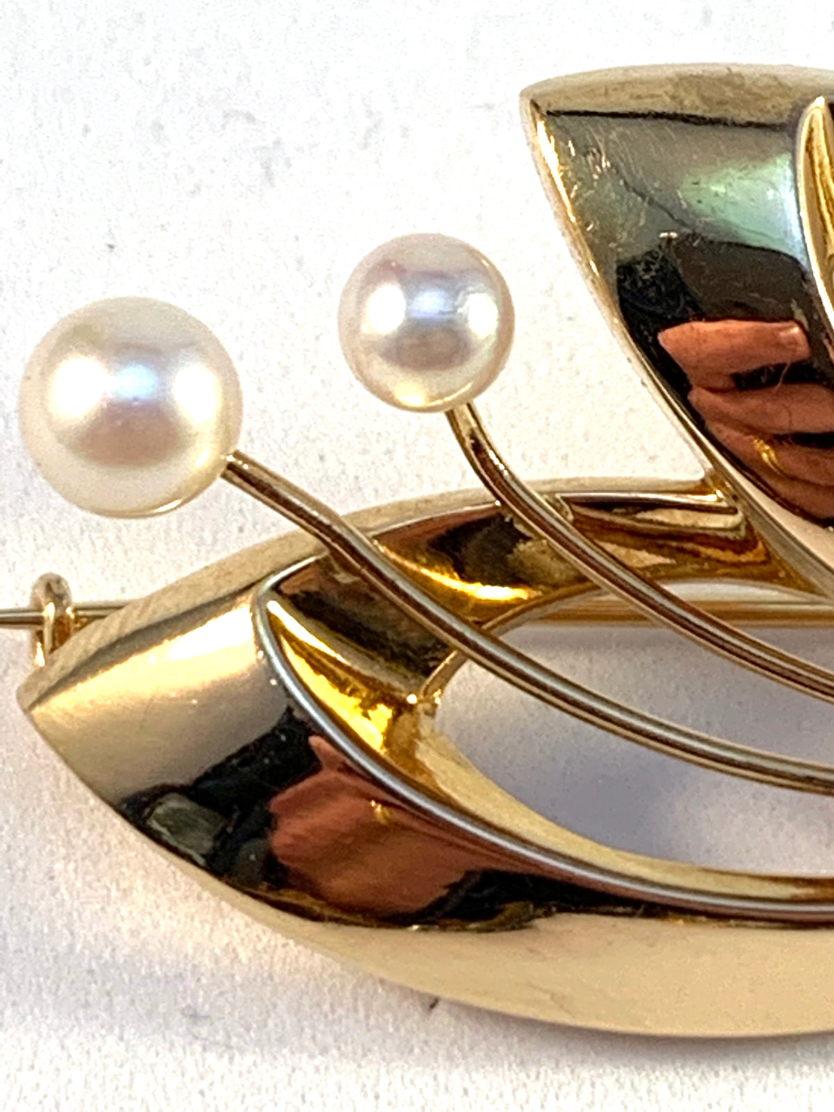 G Dahlgren, Sweden year 1963, 18k Gold Cultured Pearl Brooch.