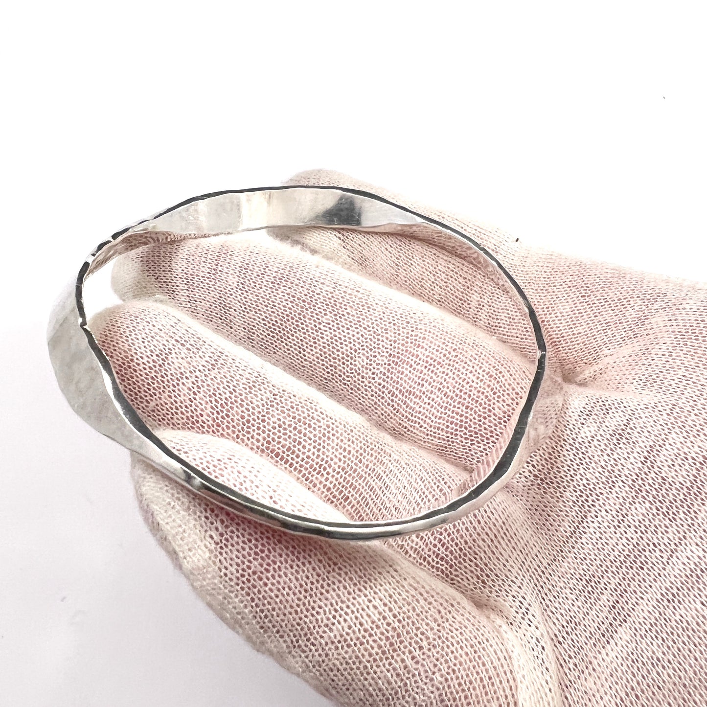 Roland Lantz, Sweden 1975. Chunky Vintage Sterling Silver Bangle. Signed.