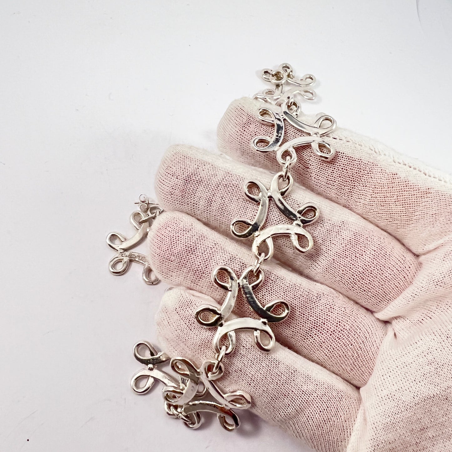 Owe Johansson, Sweden. Vintage Solid Silver Necklace and Earrings. Signed.