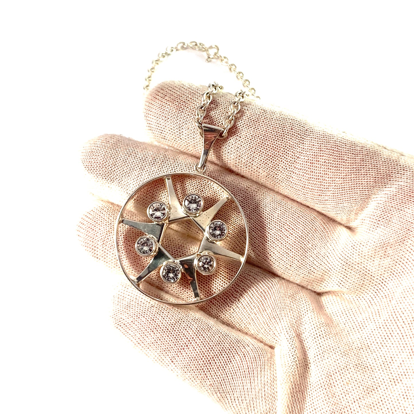 Kultaseppä Salovaara, Finland 1972. Solid Silver Quartz Pendant Long Chain Necklace.