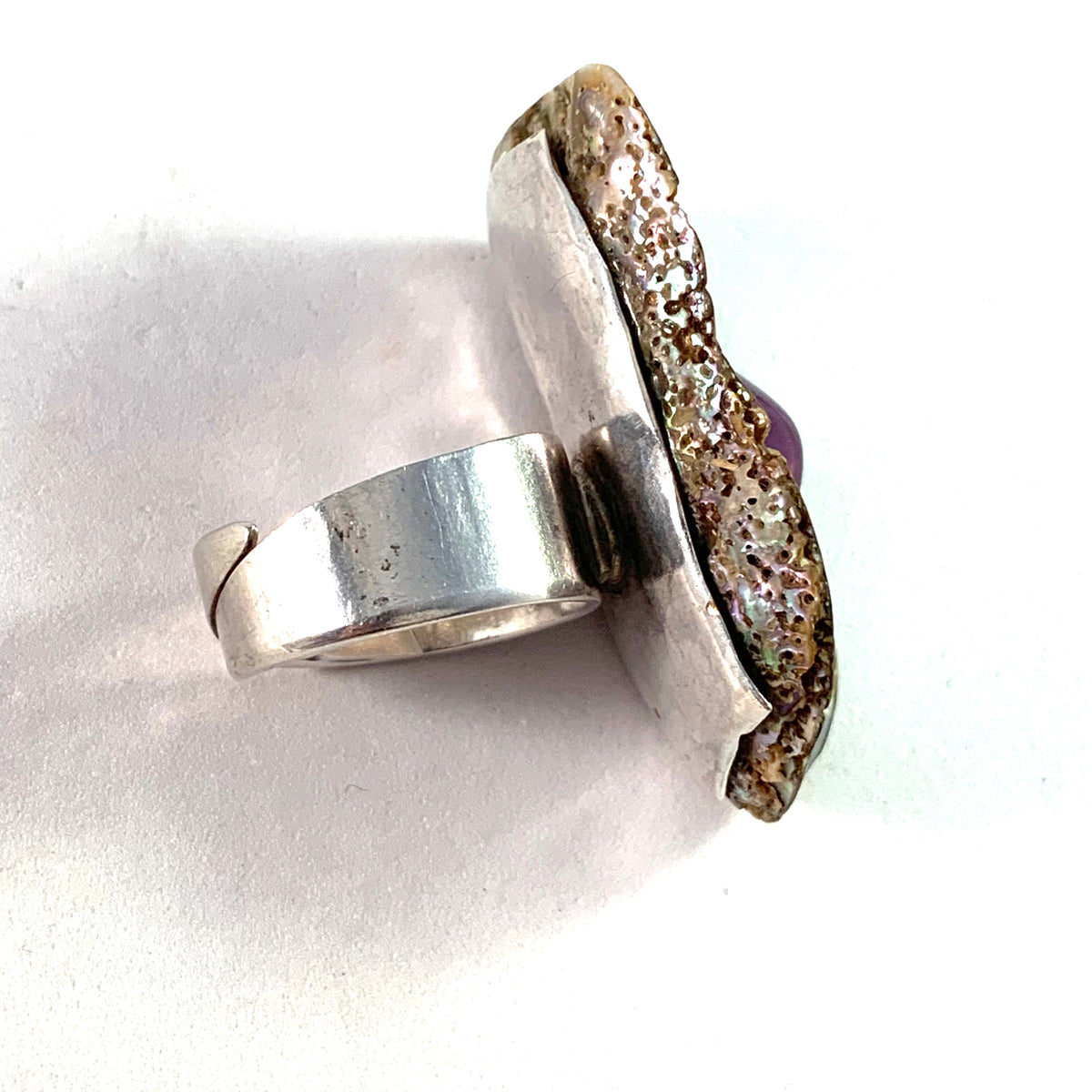 Västerås, Sweden Vintage Bold Sterling Silver Mother of Pearl Amethyst Ring.