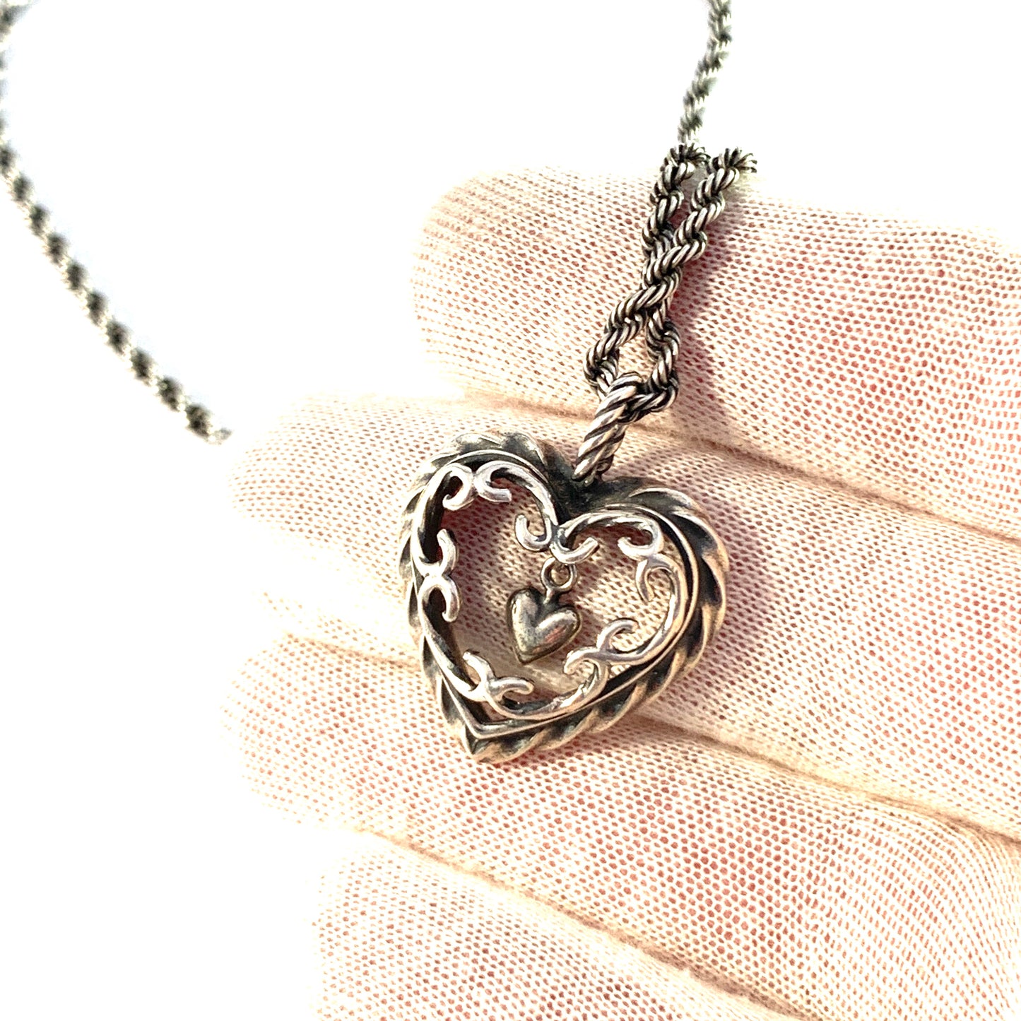 Kalevala Koru, Finland Vintage Sterling Silver Heart Of The House Pendant Necklace.