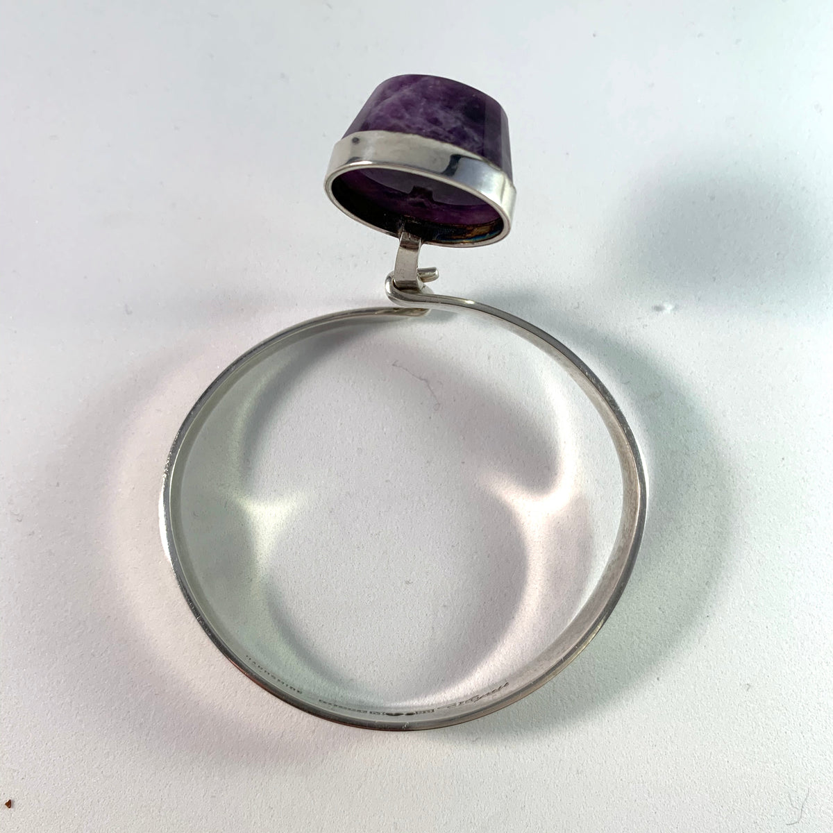 Gert Thysell for GUSSI, Sweden year 1968 Sterling Silver Amethyst Modernist Bangle Bracelet.. Signed. Handmade.