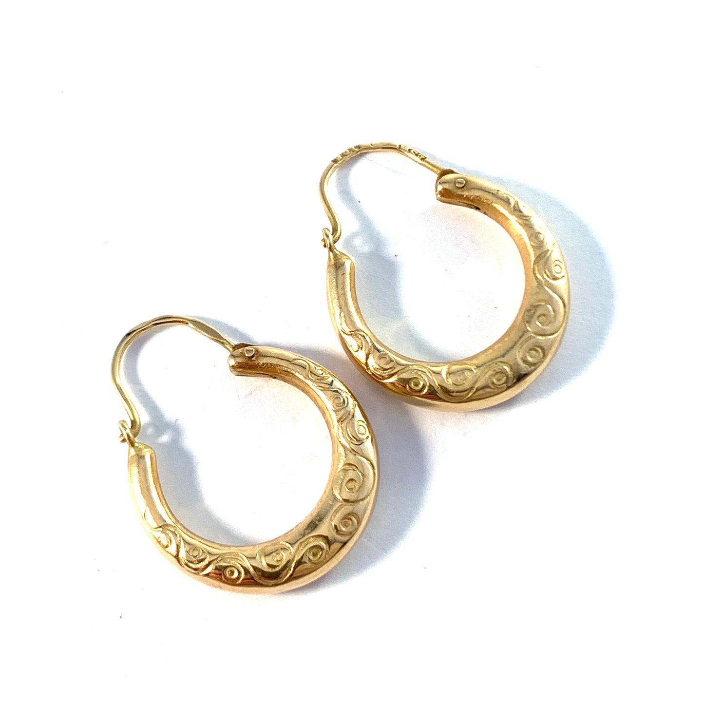 Svedbom, Sweden 1950s. Vintage 18k Gold Earrings.