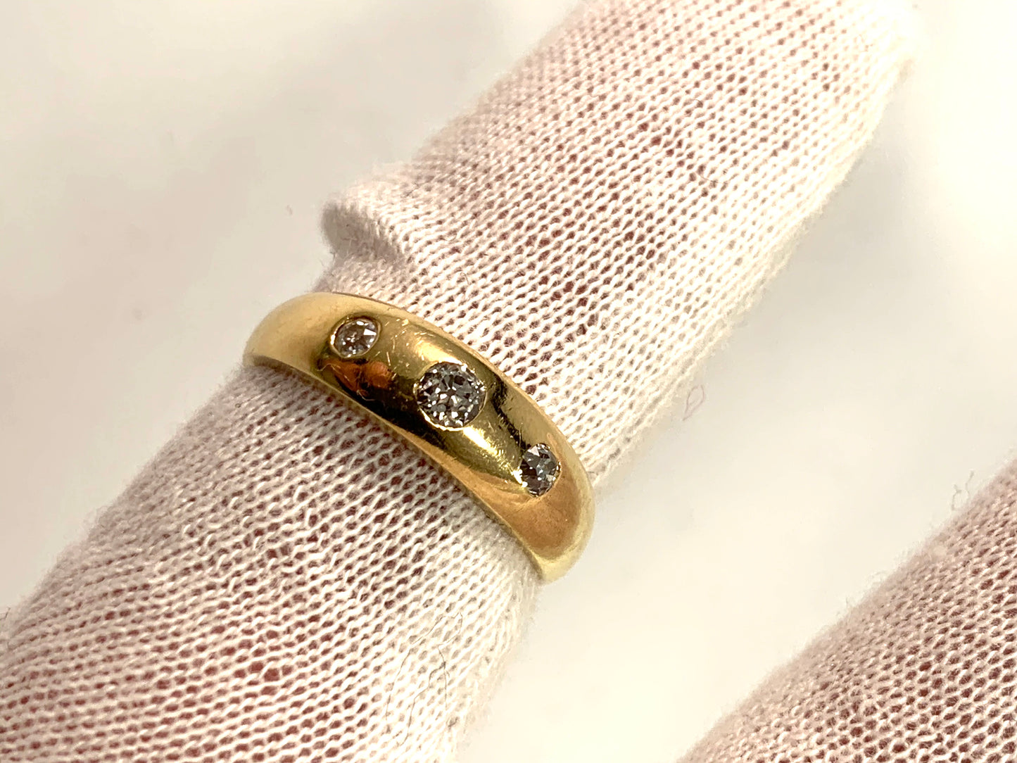 チェスター 1903 年製 アンティーク エドワード朝 18K ゴールド 0.20 カラット オールド カット ダイヤモンド リング。