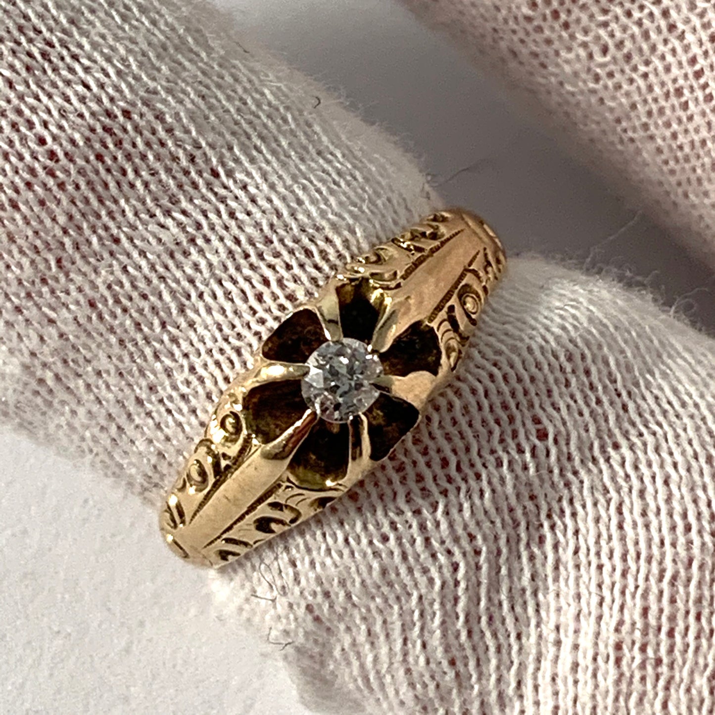 Edwardian 14k Gold 0.10ct Old Cut Diamond Engagement Ring. Maker's Mark