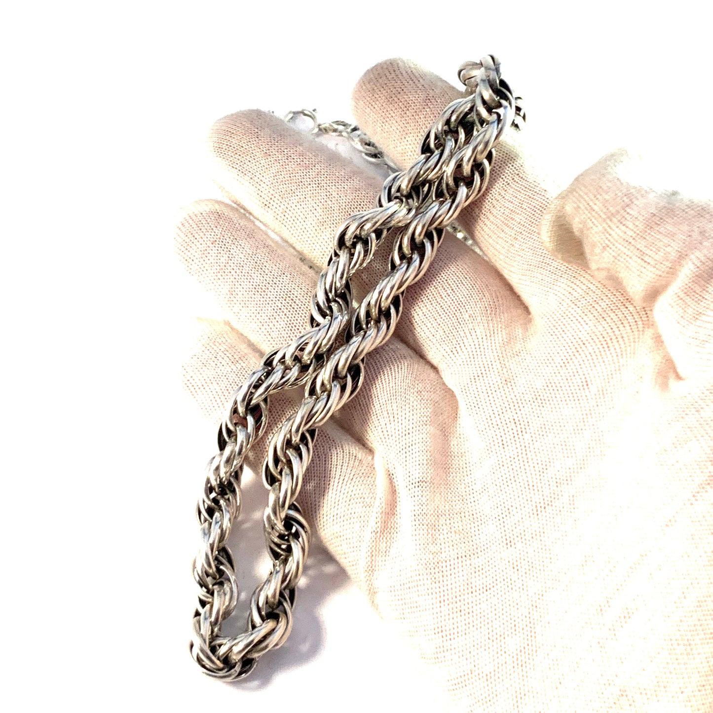 L.グンナリ、フィンランド、1939年。大きな純銀ネックレス。