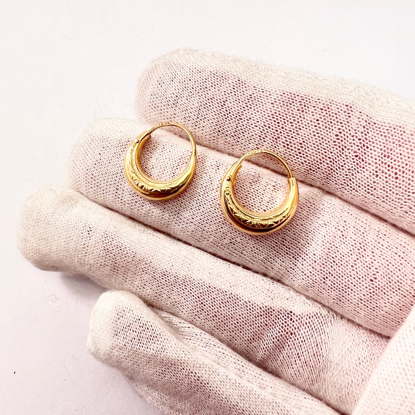 1940-50s Vintage Mid Century 18k Gold Earrings.