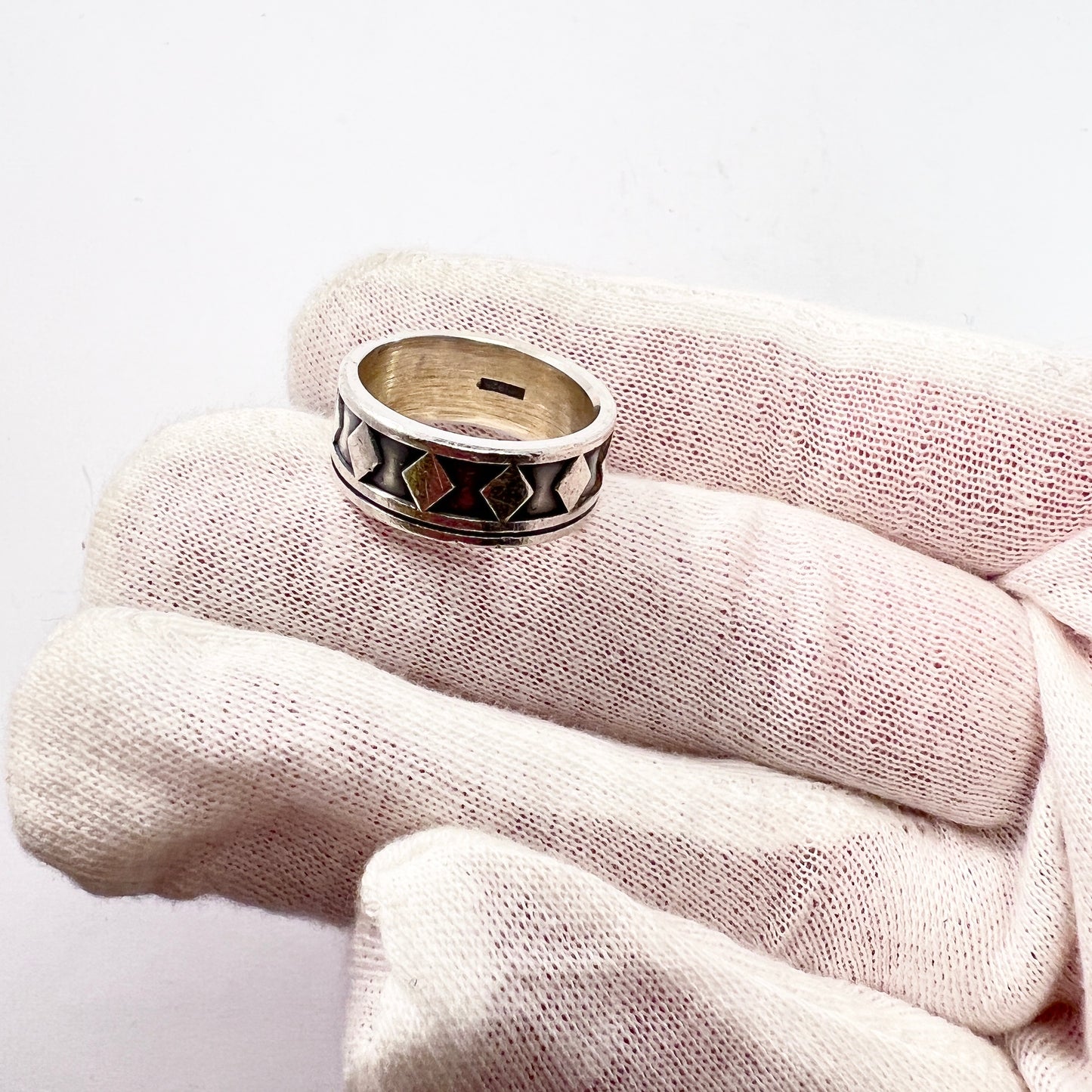 Uusitaito Oy, Finland. Vintage Chunky Sterling Silver Unisex Ring.
