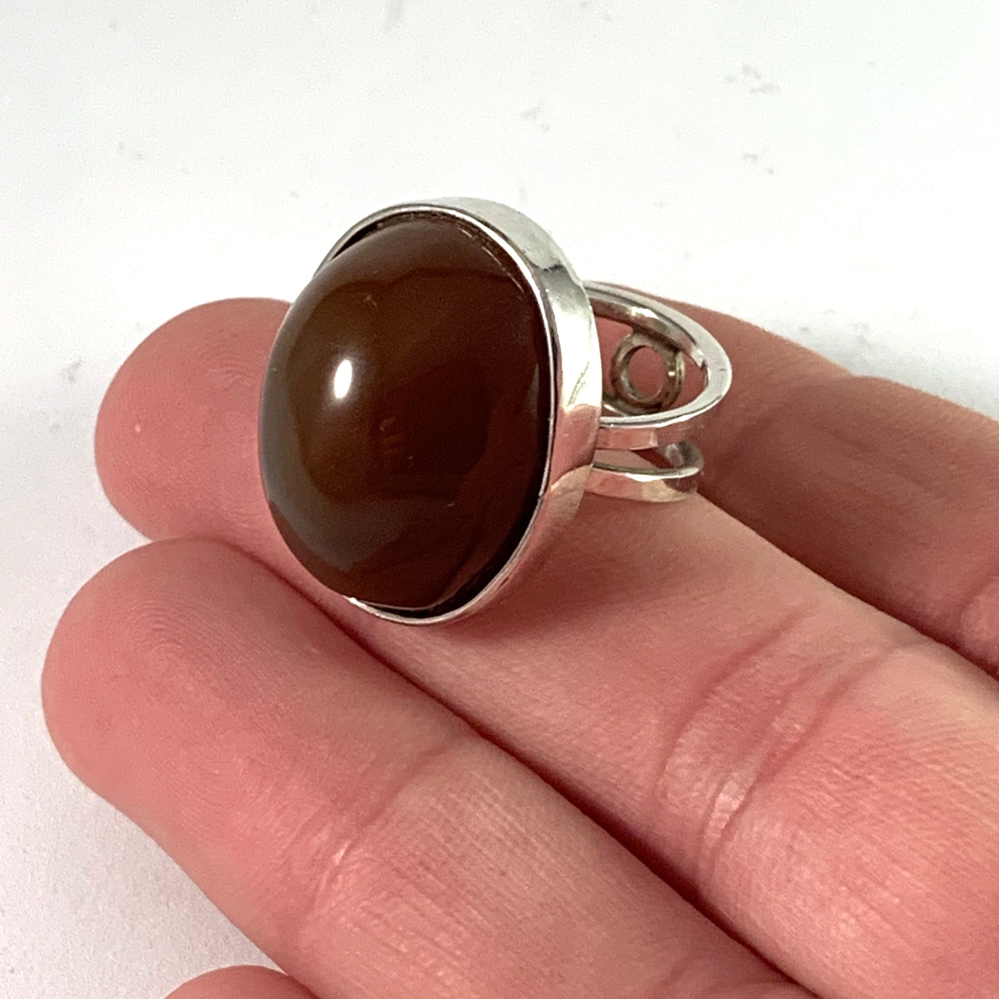 Bengt J Andersson, Sweden year 1980 Bold Modernist Sterling Silver Agate Ring.