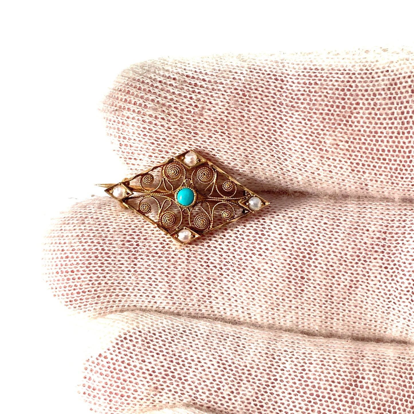 G Dahlgren, Sweden 1906. Antique Edwardian 18k Gold Turquoise Seed Pearl Brooch.