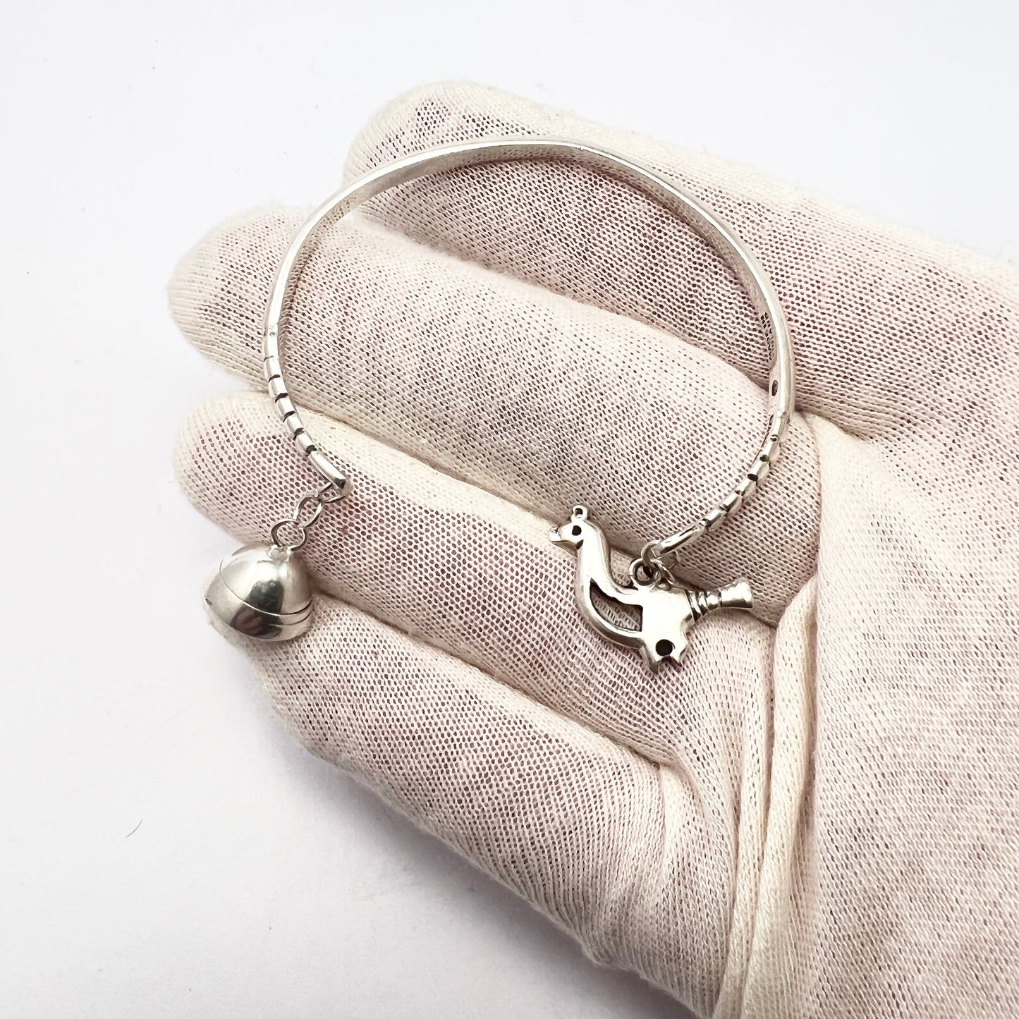 Holger Lindstrom for Kalevala Koru, Finland 1953 Early Solid Silver Charm Bracelet.