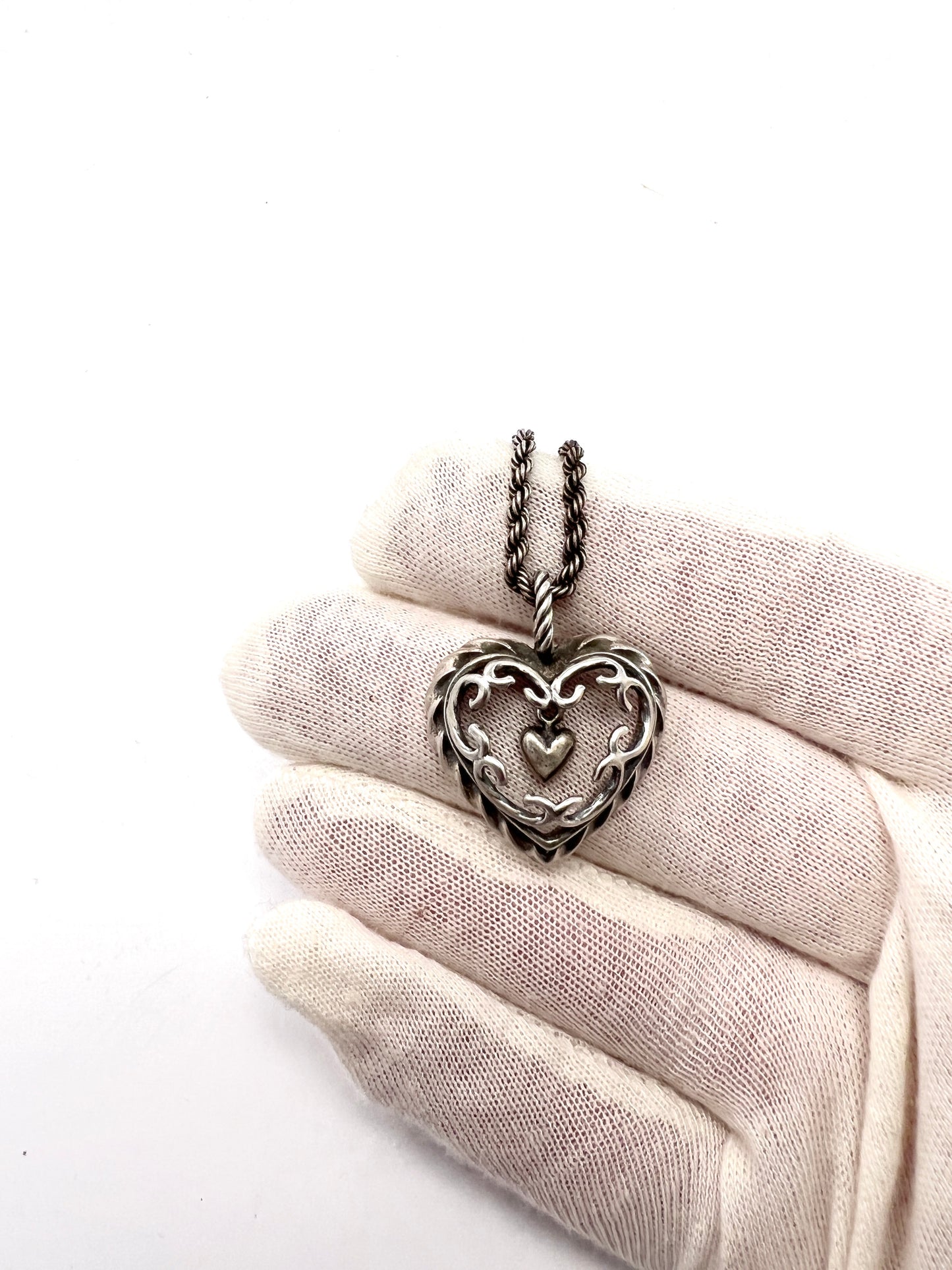 Kalevala Koru, Finland Vintage Sterling Silver Heart Of The House Pendant Necklace.