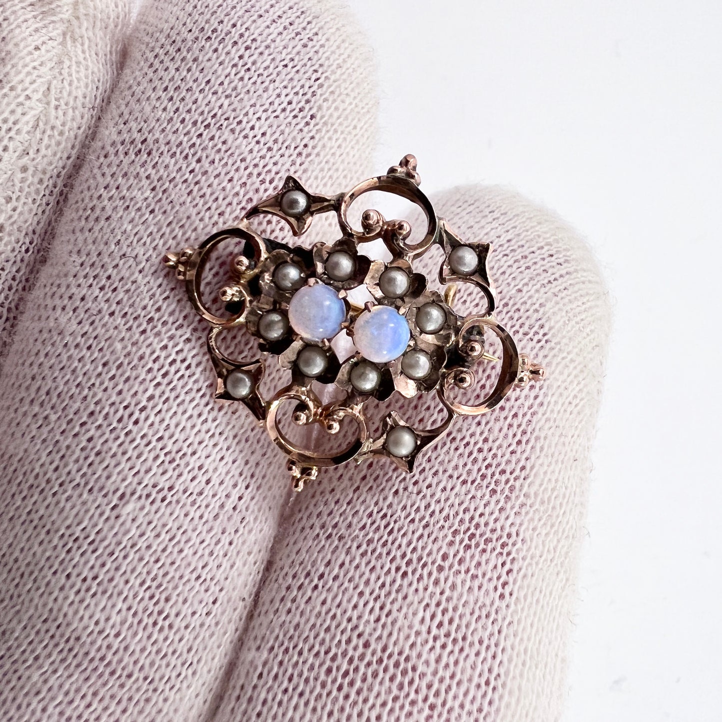 Antique late Victorian 10-12k Gold Opal Seed Pearl Brooch