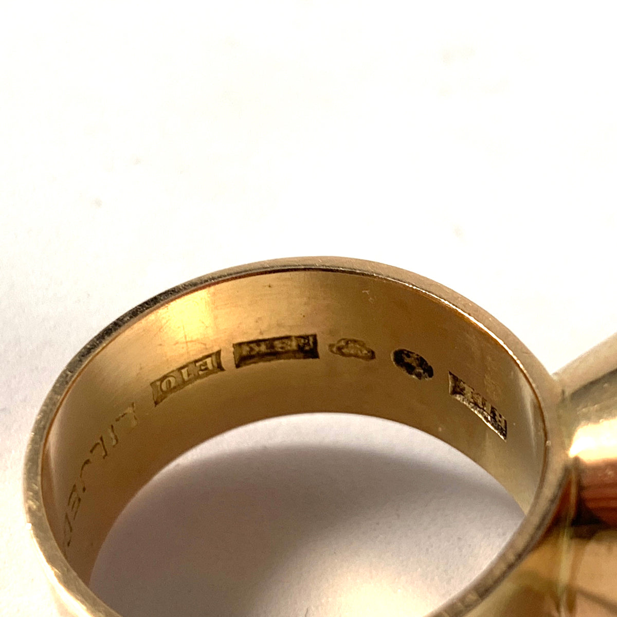 Bengt Liljedahl, Stockholm 1979 Vintage Massive 27gram 18k Gold Citrine Ring. Signed.