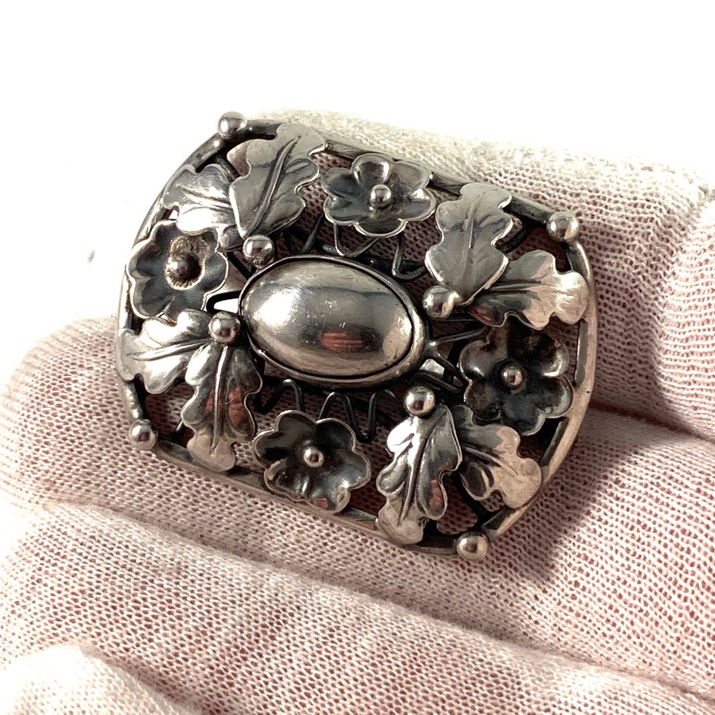 GUSSI, Sweden year 1951 Mid Century Solid Silver Brooch.