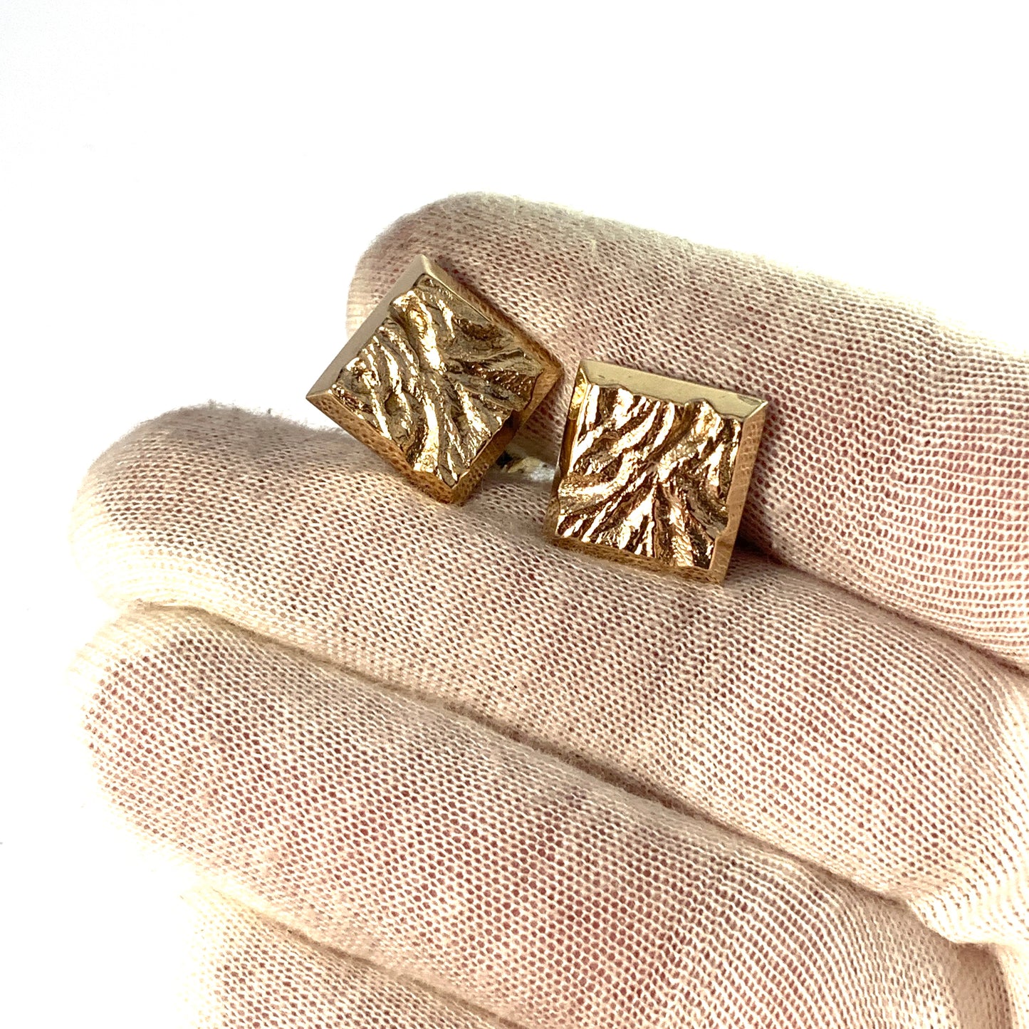 Hopeavalmiste, Finland 1972. Vintage Solid Silver Cufflinks.