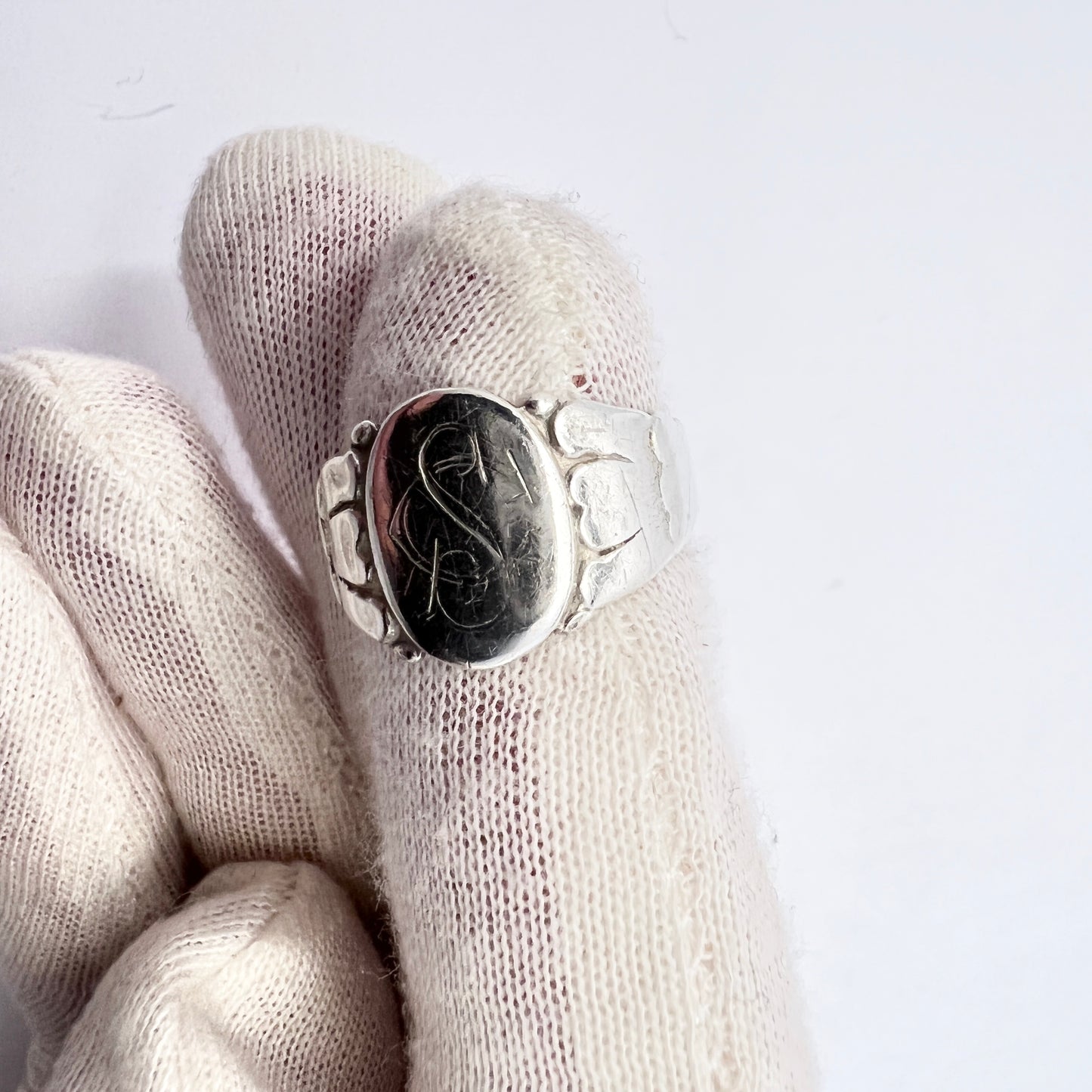 Maker RR, Denmark c 1940s. Solid 830 Silver Signet Ring CS or SC