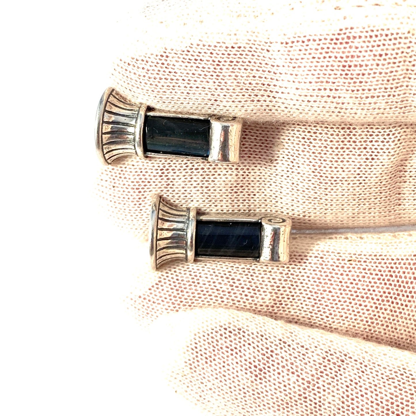 Rauno Oma Mättö, Finland. Vintage Solid Silver Spectrolite Cufflinks.