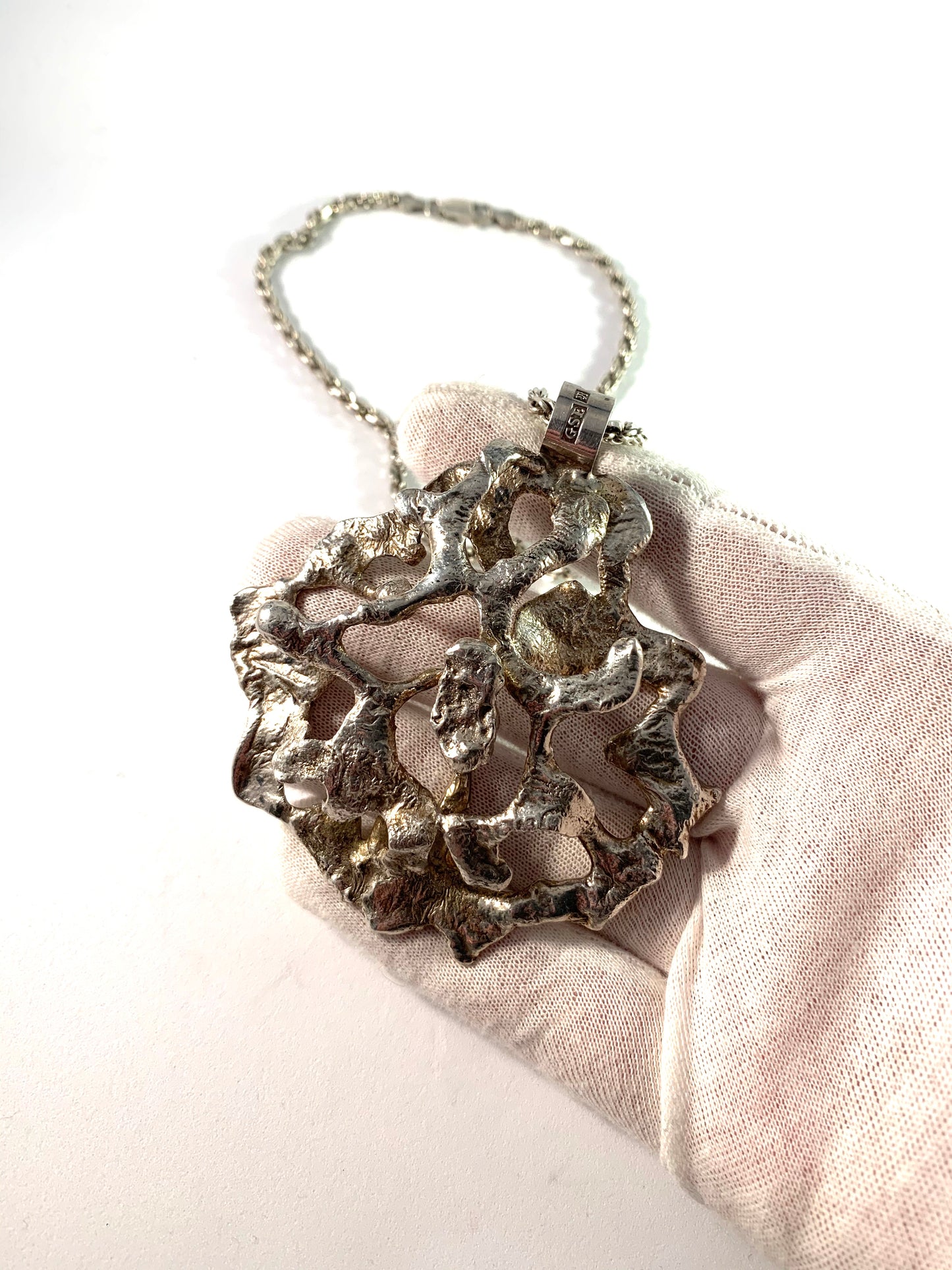 Te-Boon スウェーデン 1970 巨大モダニスト スターリング ペンダント ネックレス。署名入り