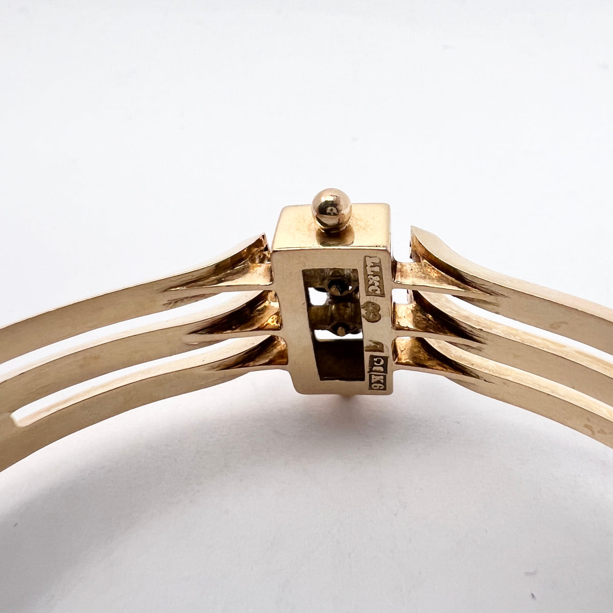 L Larsson, Sweden 1888. Antique Victorian 18k Gold Pearl Hinged Bangle Bracelet.